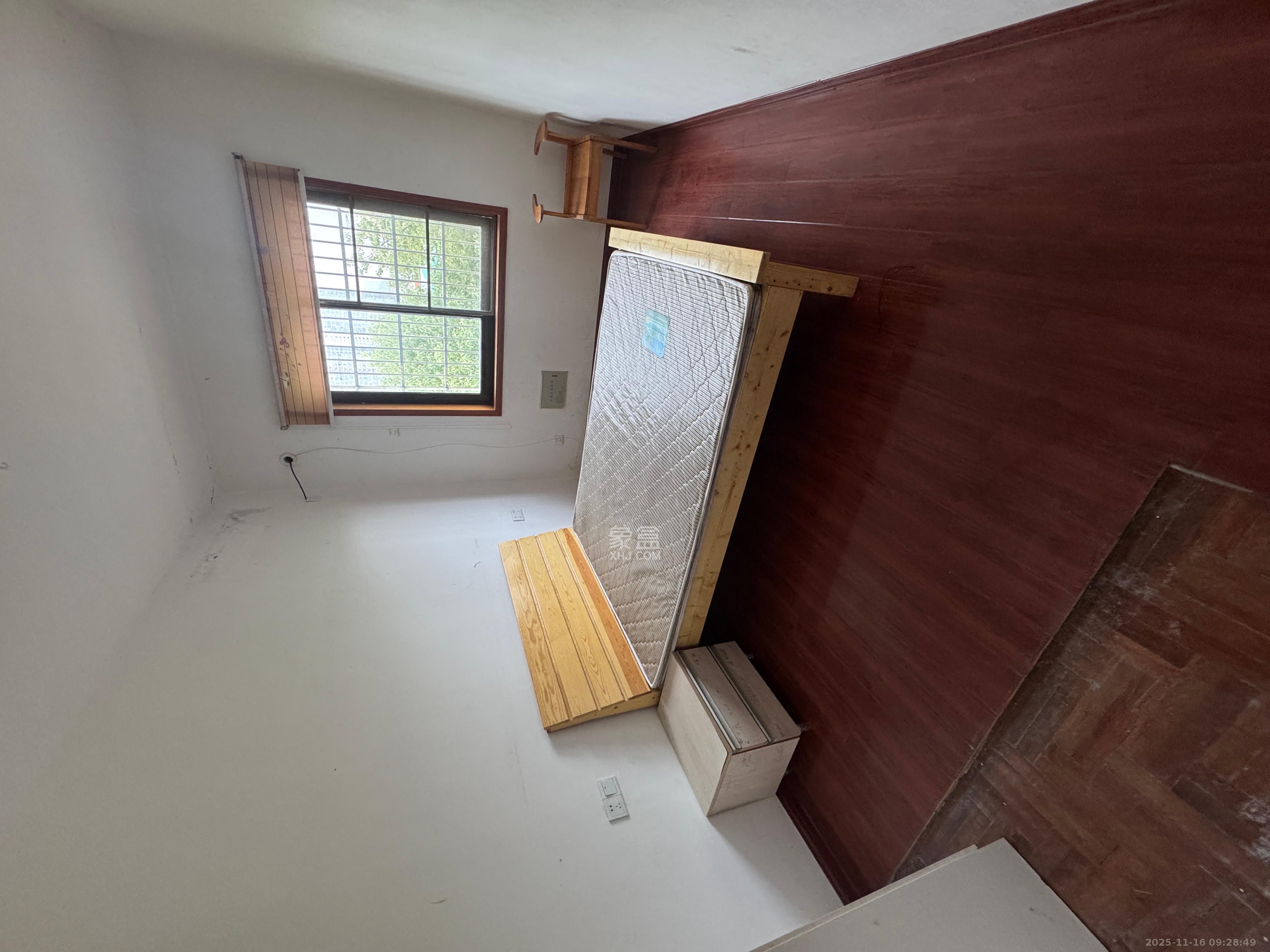 乔庄社区  3室1厅1卫    1300.0元/月室内图