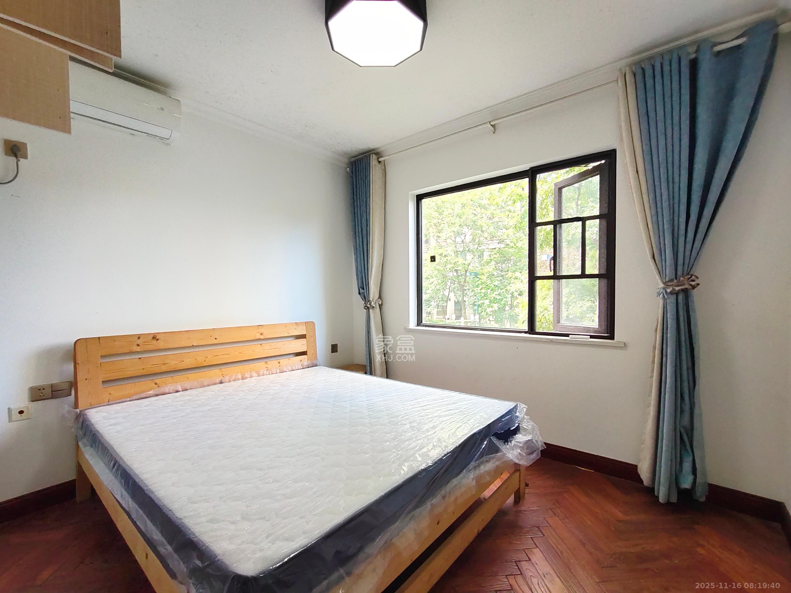 旭辉香樟公馆  3室2厅2卫    2500.0元/月室内图