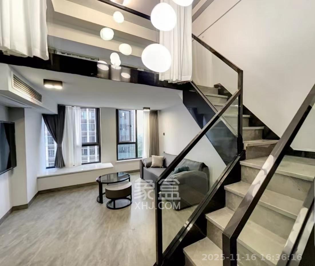 润和国际广场  2室2厅1卫    2500.0元/月室内图1