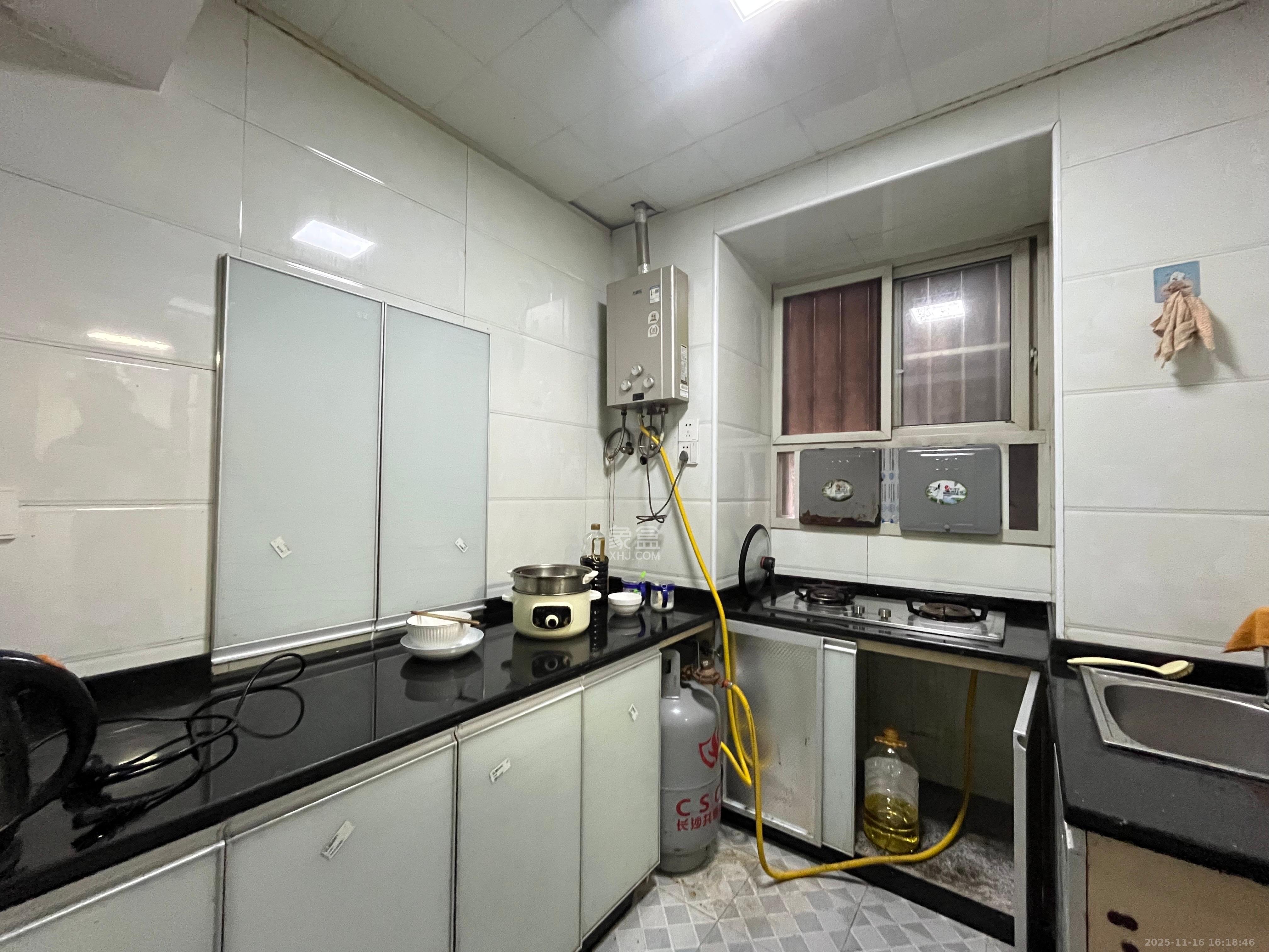 造化塘  2室1厅1卫    1600.0元/月室内图