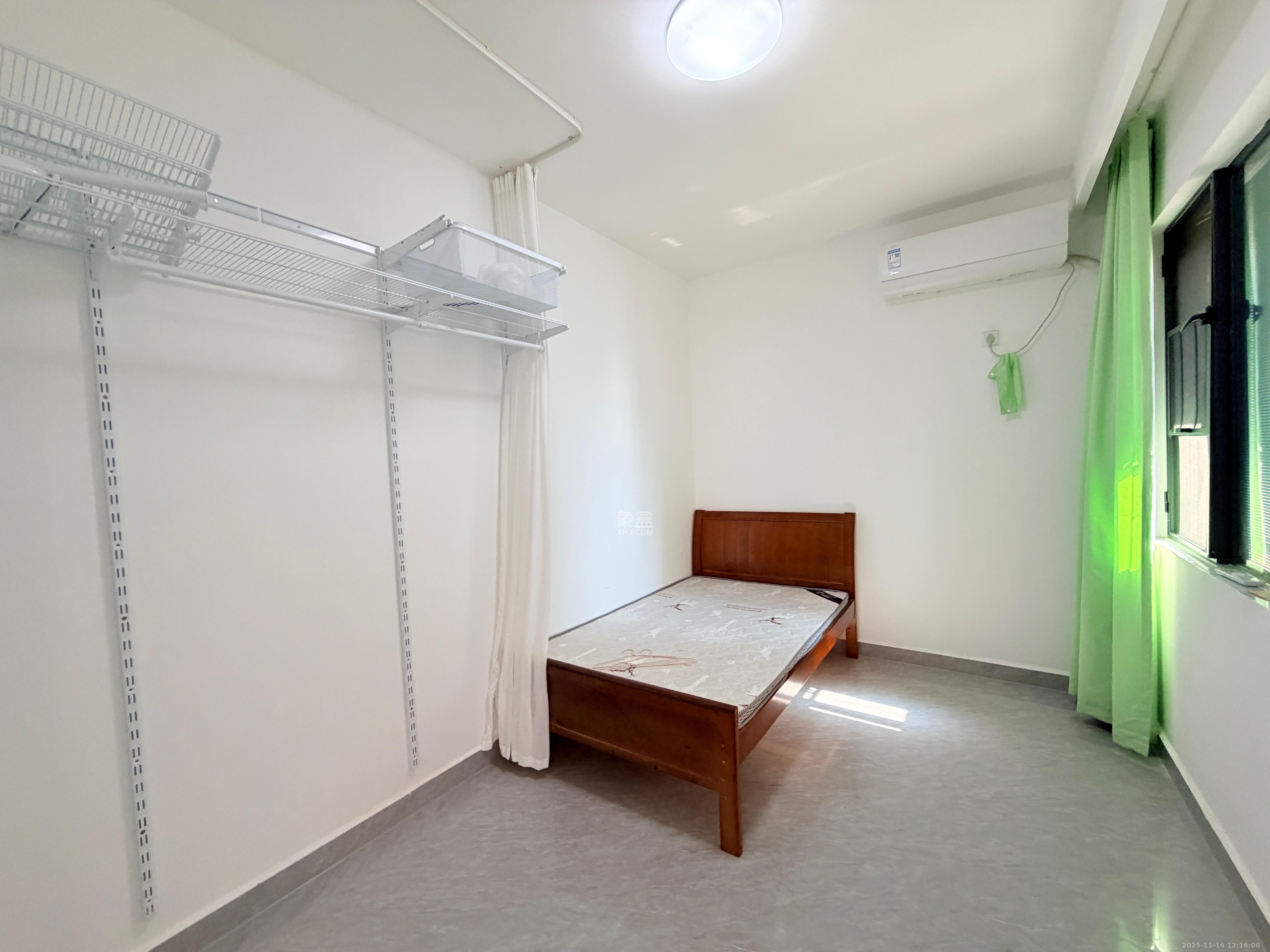 长房东旭国际  3室2厅1卫    2400.0元/月室内图