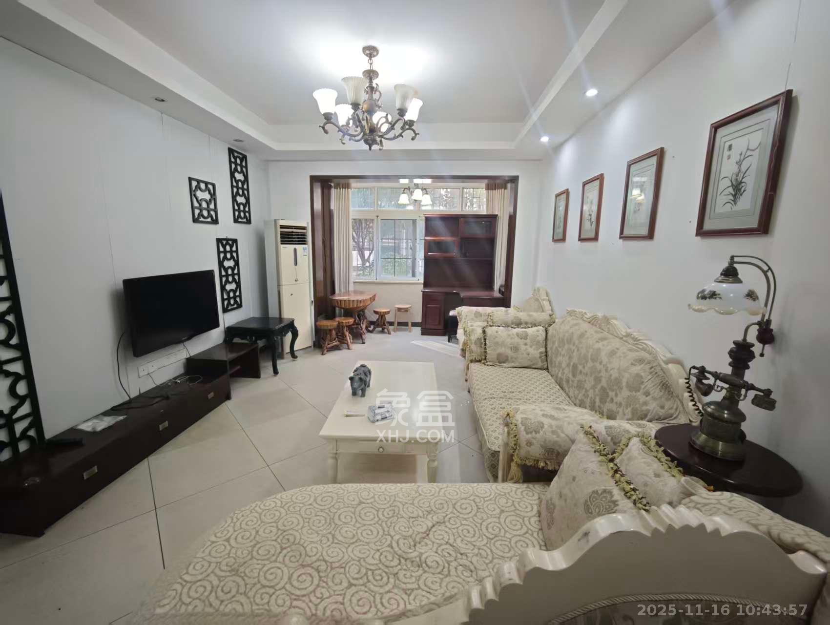 沁园春御院  3室2厅2卫    2500.0元/月