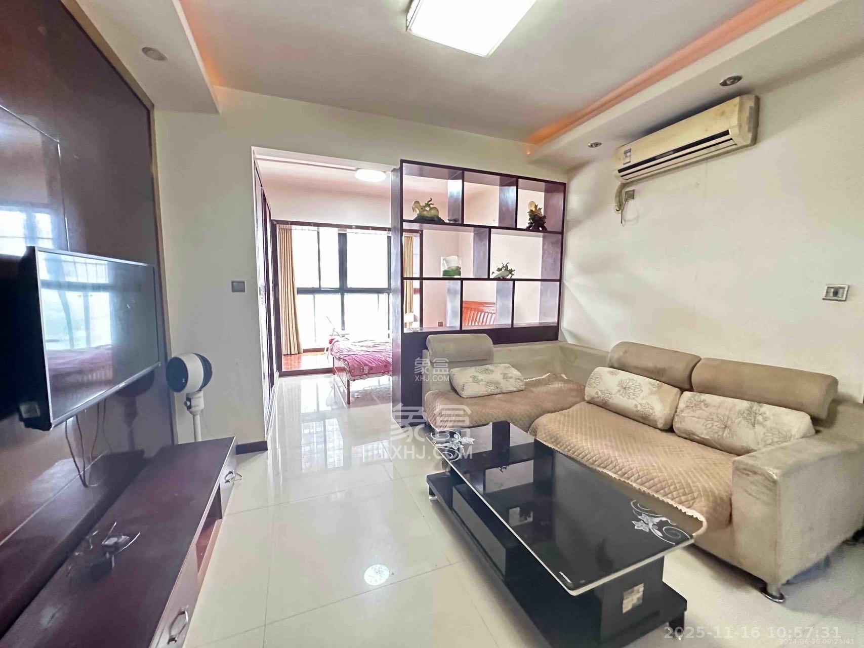 蓝山郡  1室1厅1卫    1300.0元/月室内图