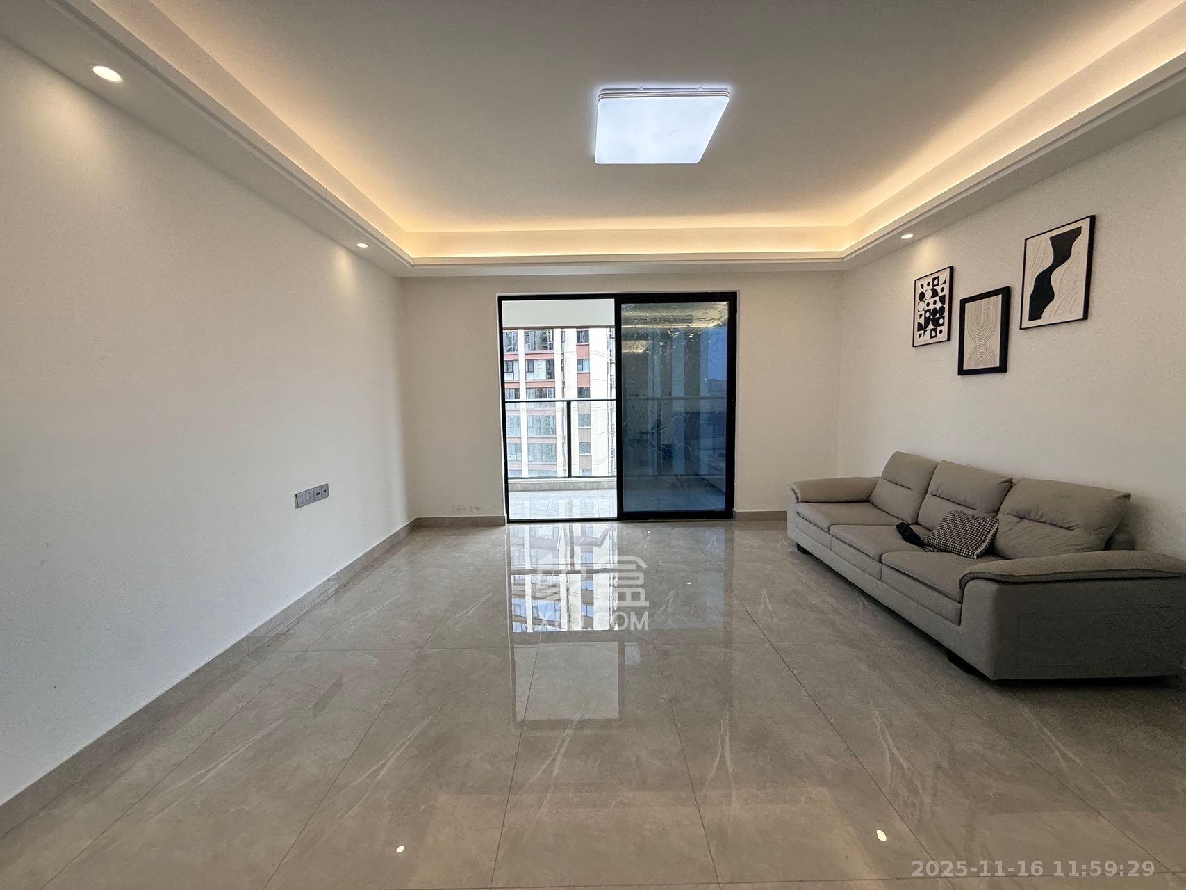 金富湘江悦城  4室2厅2卫    3000.0元/月