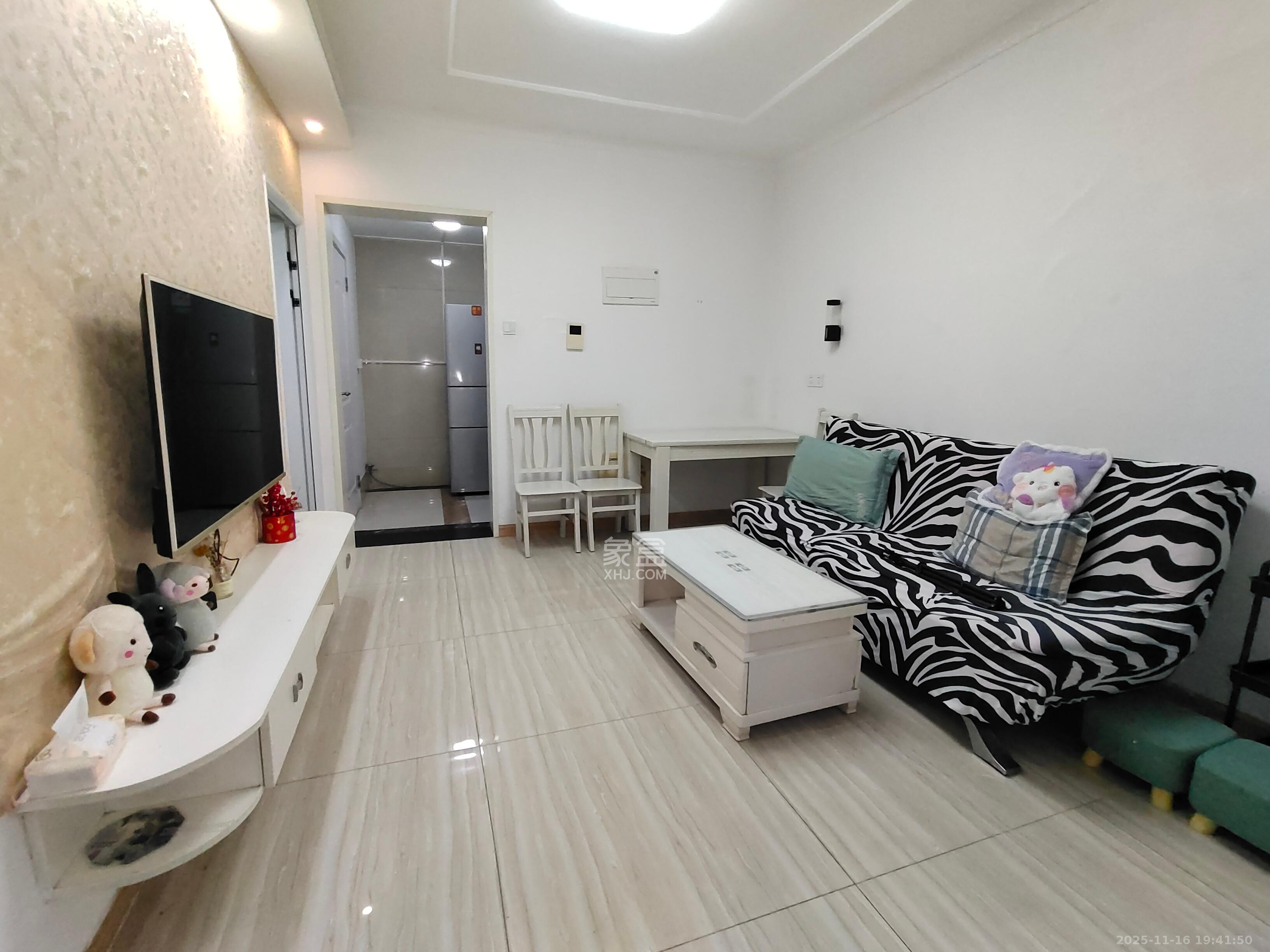 达美D6区  2室1厅1卫    2000.0元/月室内图