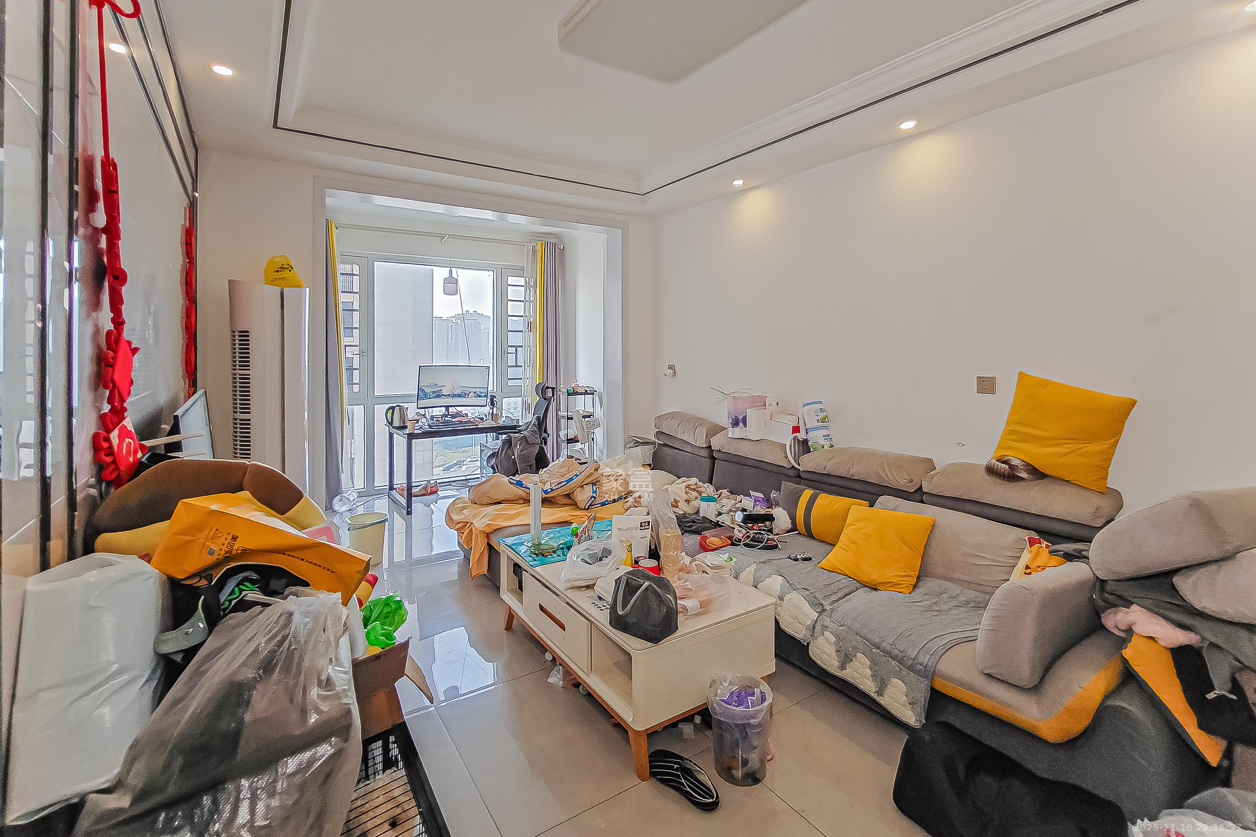 江南华府 3室2厅1卫 90.0万 江南华府 3室2厅1卫 90.0万客厅