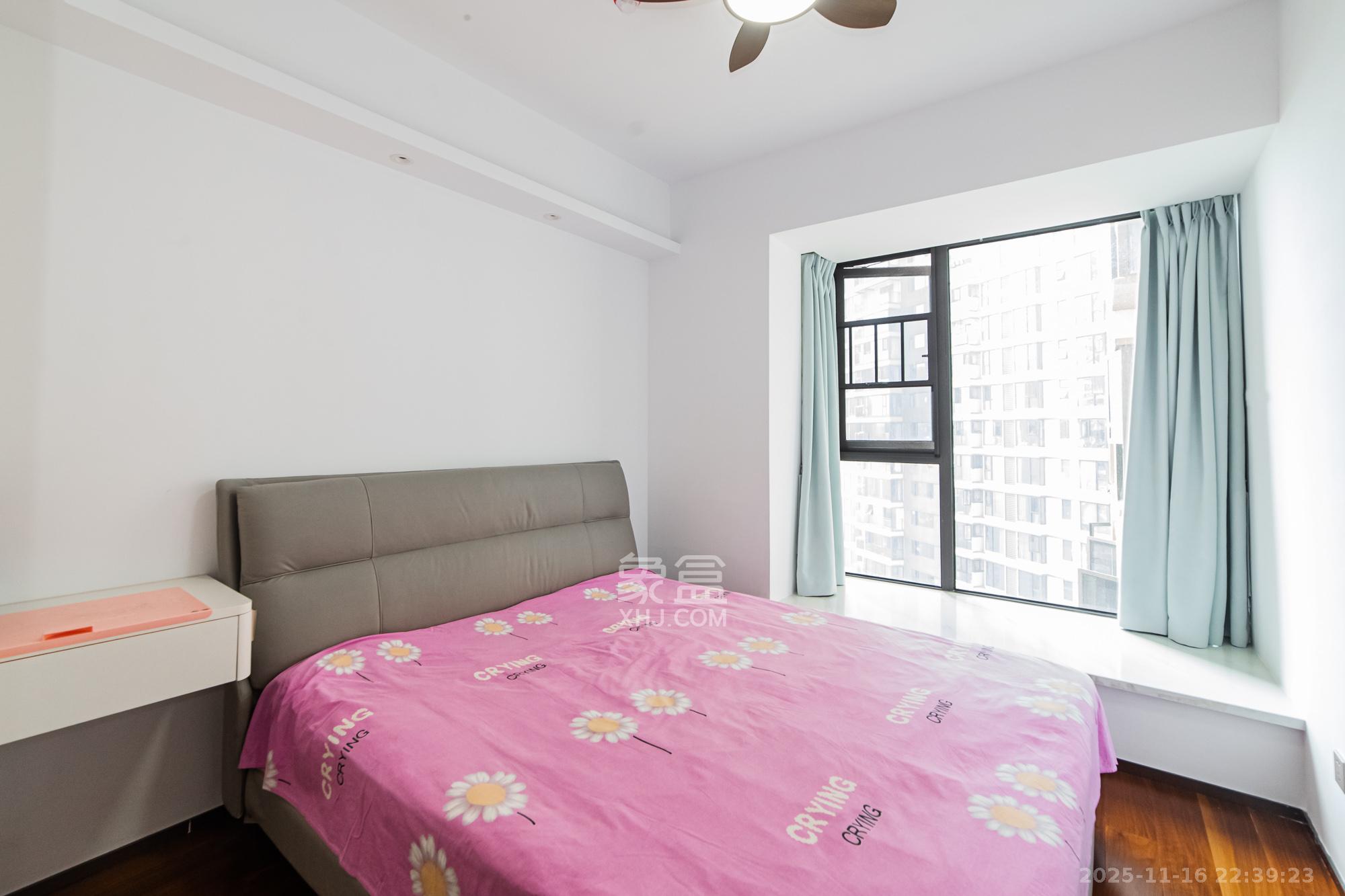 北辰瀚江府  4室2厅2卫    315.0万卧室