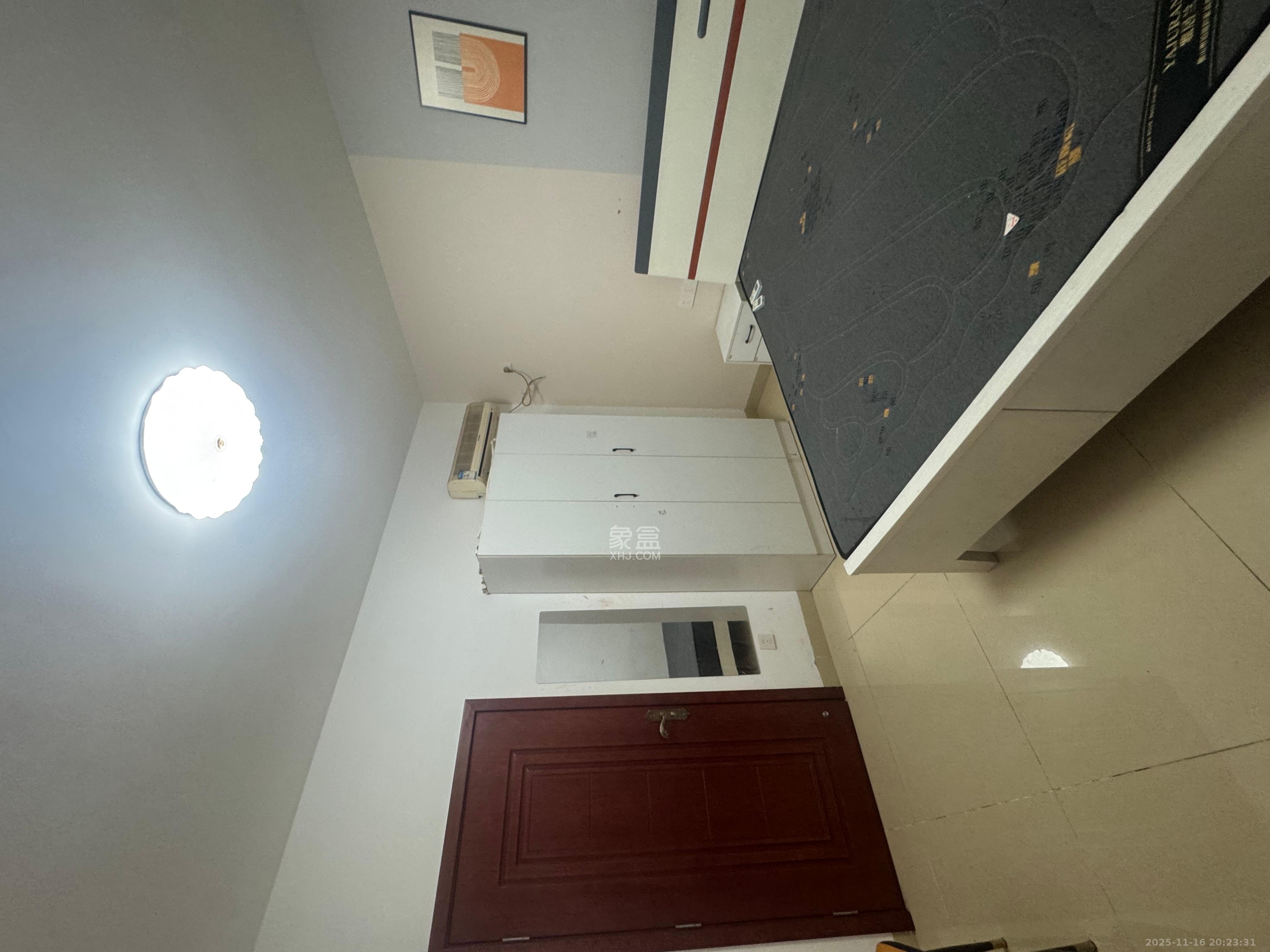 城市花园  3室1厅1卫    3200.0元/月室内图