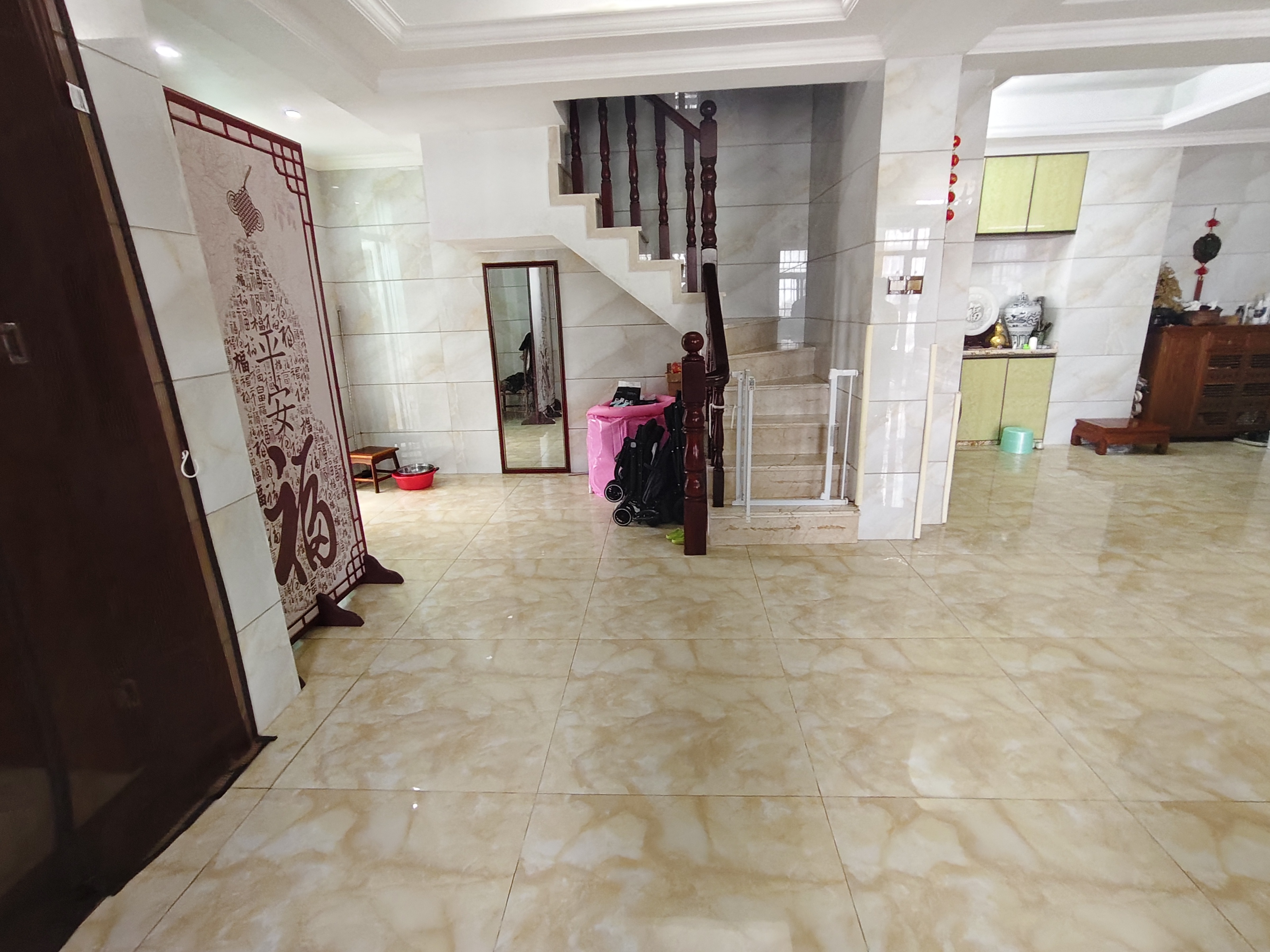 宝泰温泉花园 4室2厅2卫 3800.0元/月 宝泰温泉花园 4室2厅2卫 3800.0元/月室内图