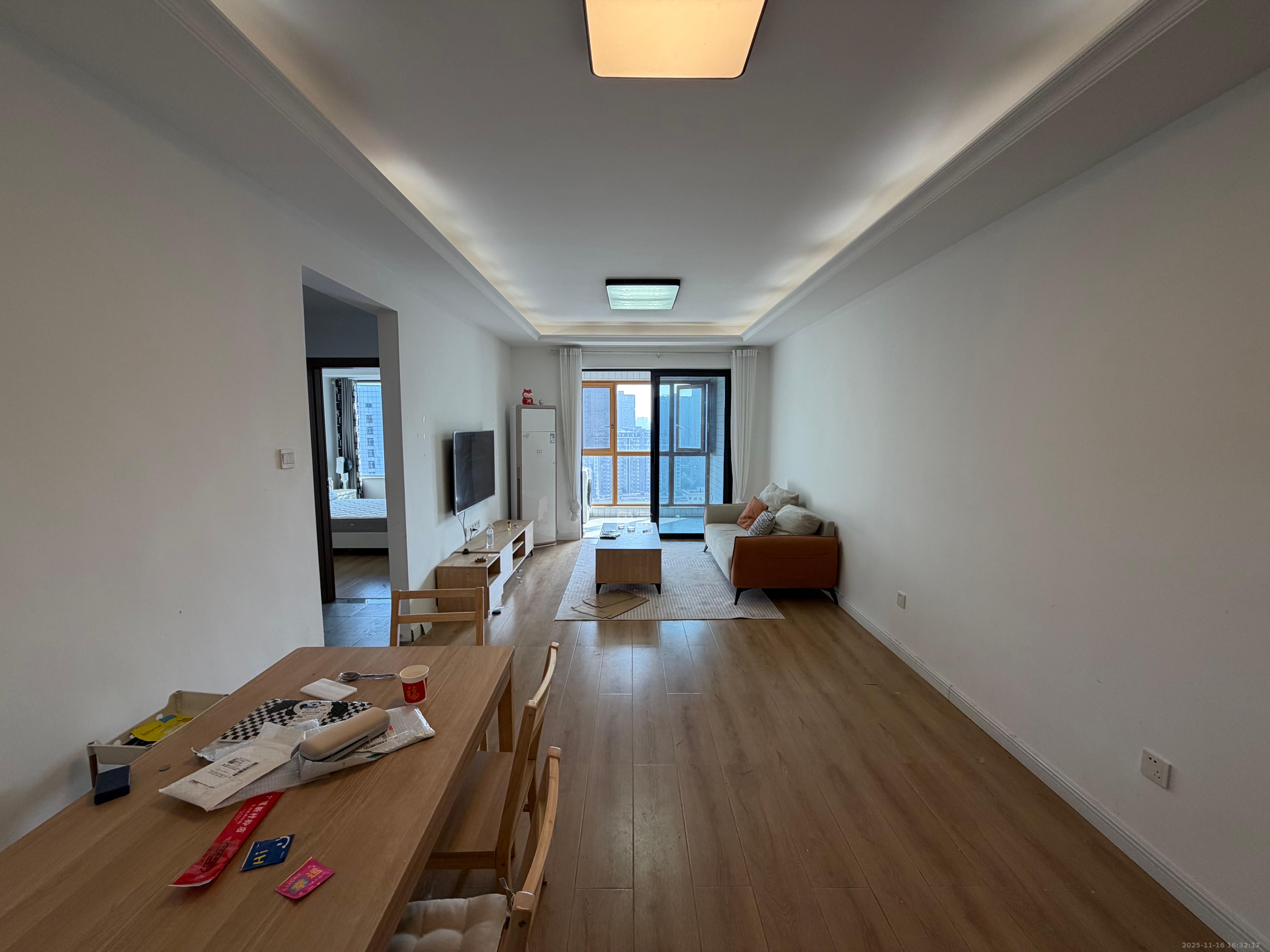 保利国际广场 3室2厅2卫 4000.0元/月 保利国际广场 3室2厅2卫 4000.0元/月室内图