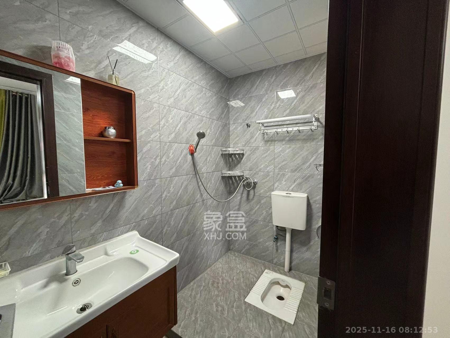 麓谷公馆（涉外国际公馆）  4室2厅3卫    3200.0元/月室内图