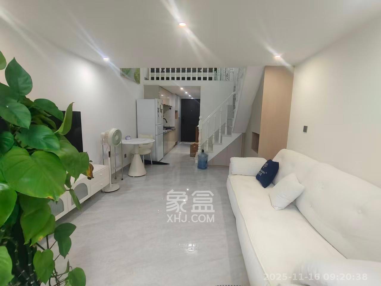 中海阅溪府  2室2厅1卫    2300.0元/月室内图