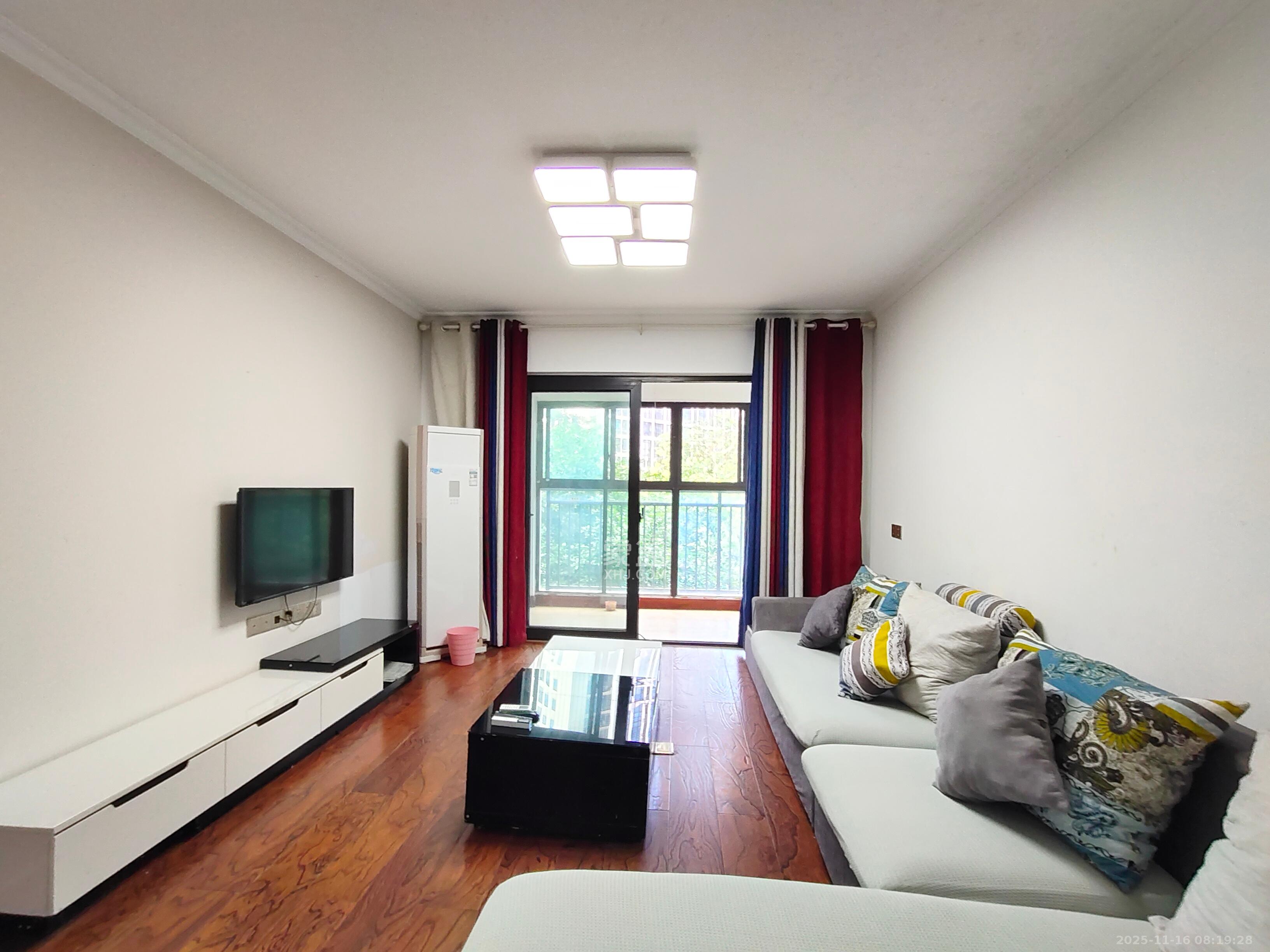 旭辉香樟公馆  3室2厅2卫    2500.0元/月室内图