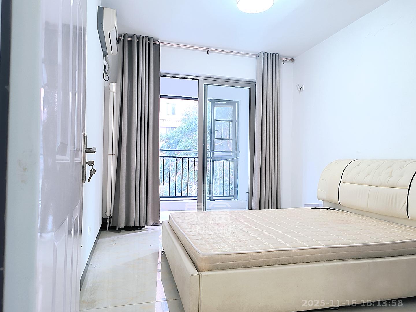 怡海星城  2室2厅1卫    1500.0元/月