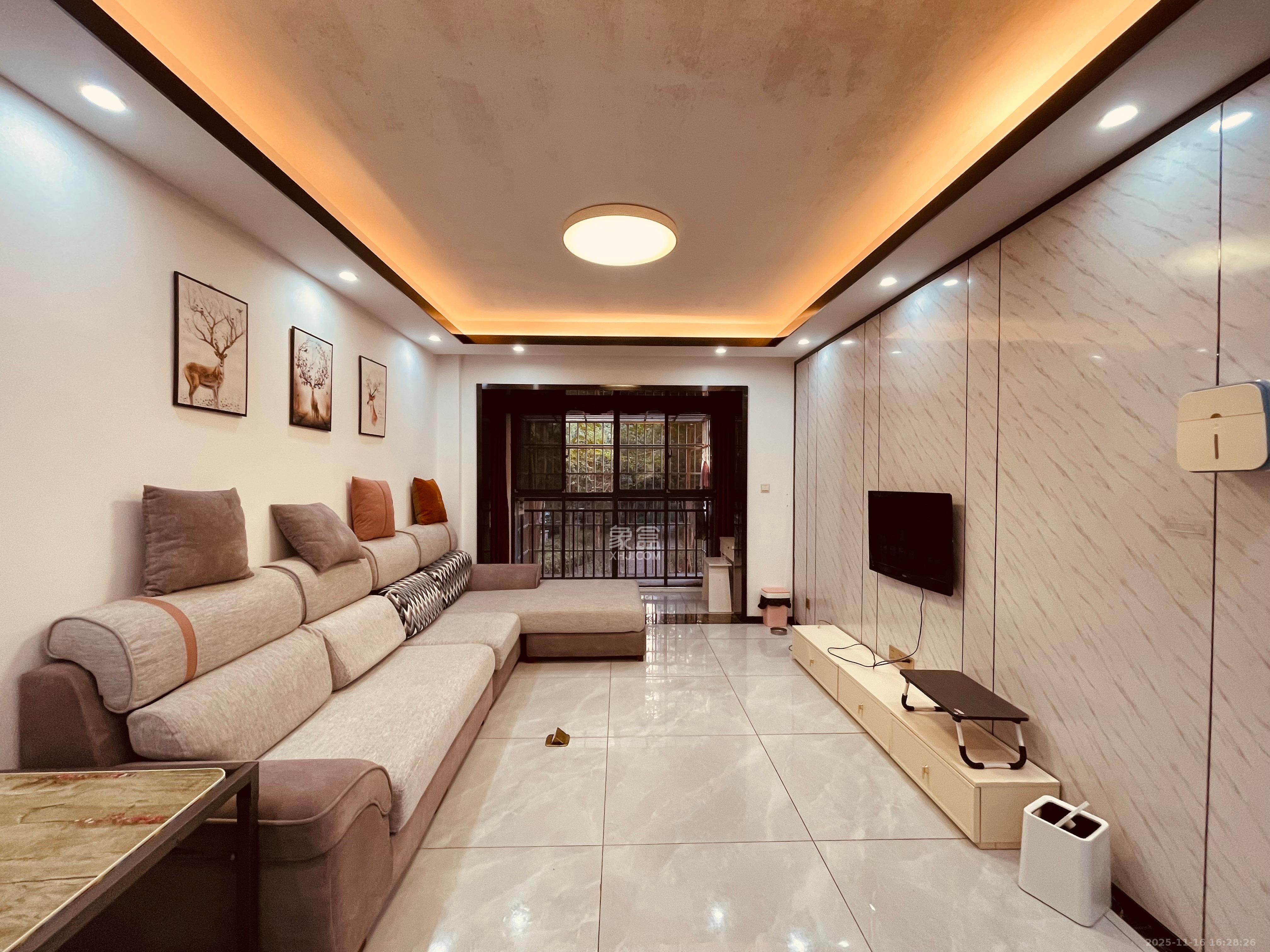 保利麓谷林语A区 2室2厅1卫 2100.0元/月 保利麓谷林语A区 2室2厅1卫 2100.0元/月室内图