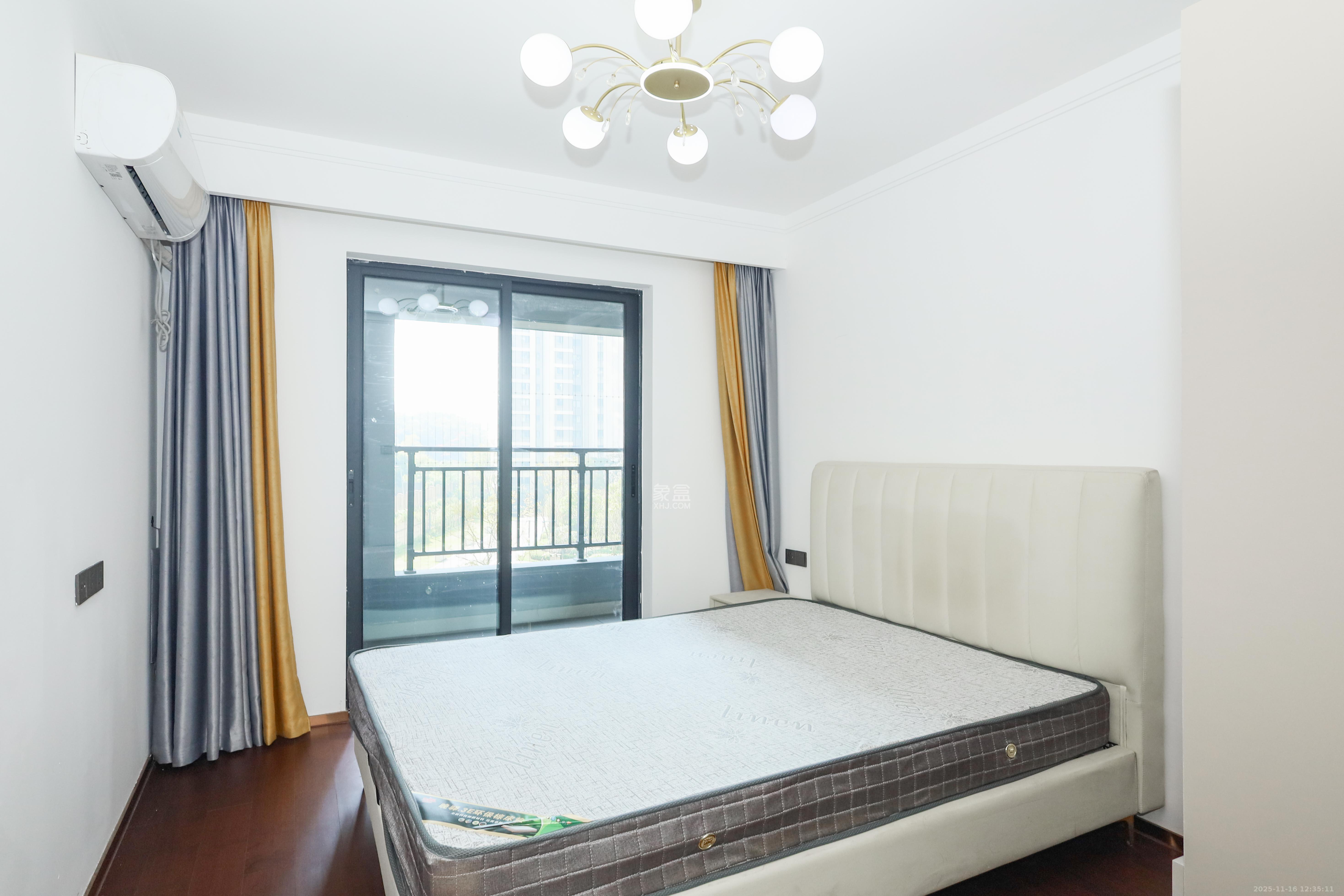 梅溪悦章  4室2厅2卫    135.0万卧室