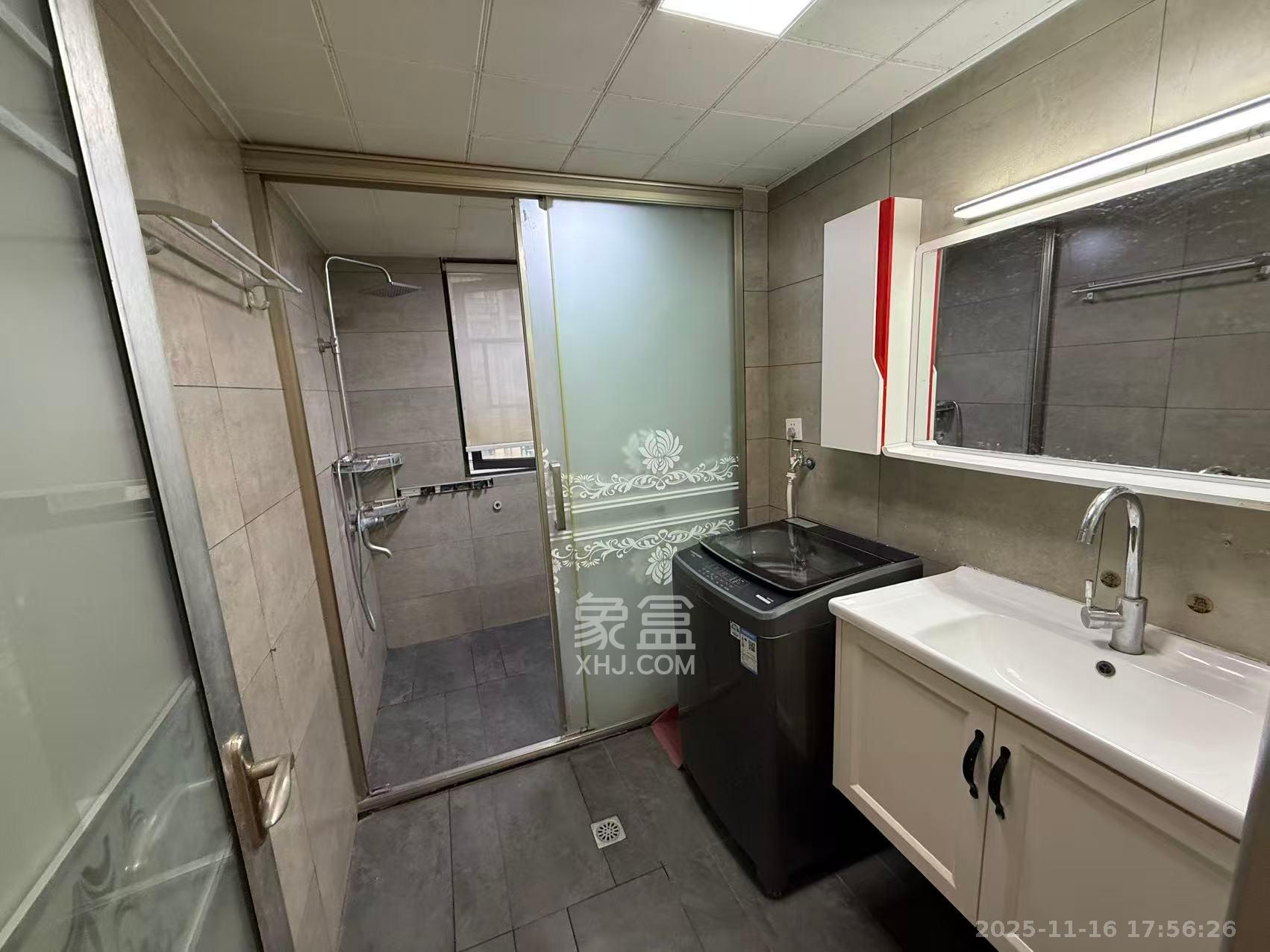 中建芙蓉嘉苑  1室2厅1卫    3000.0元/月室内图