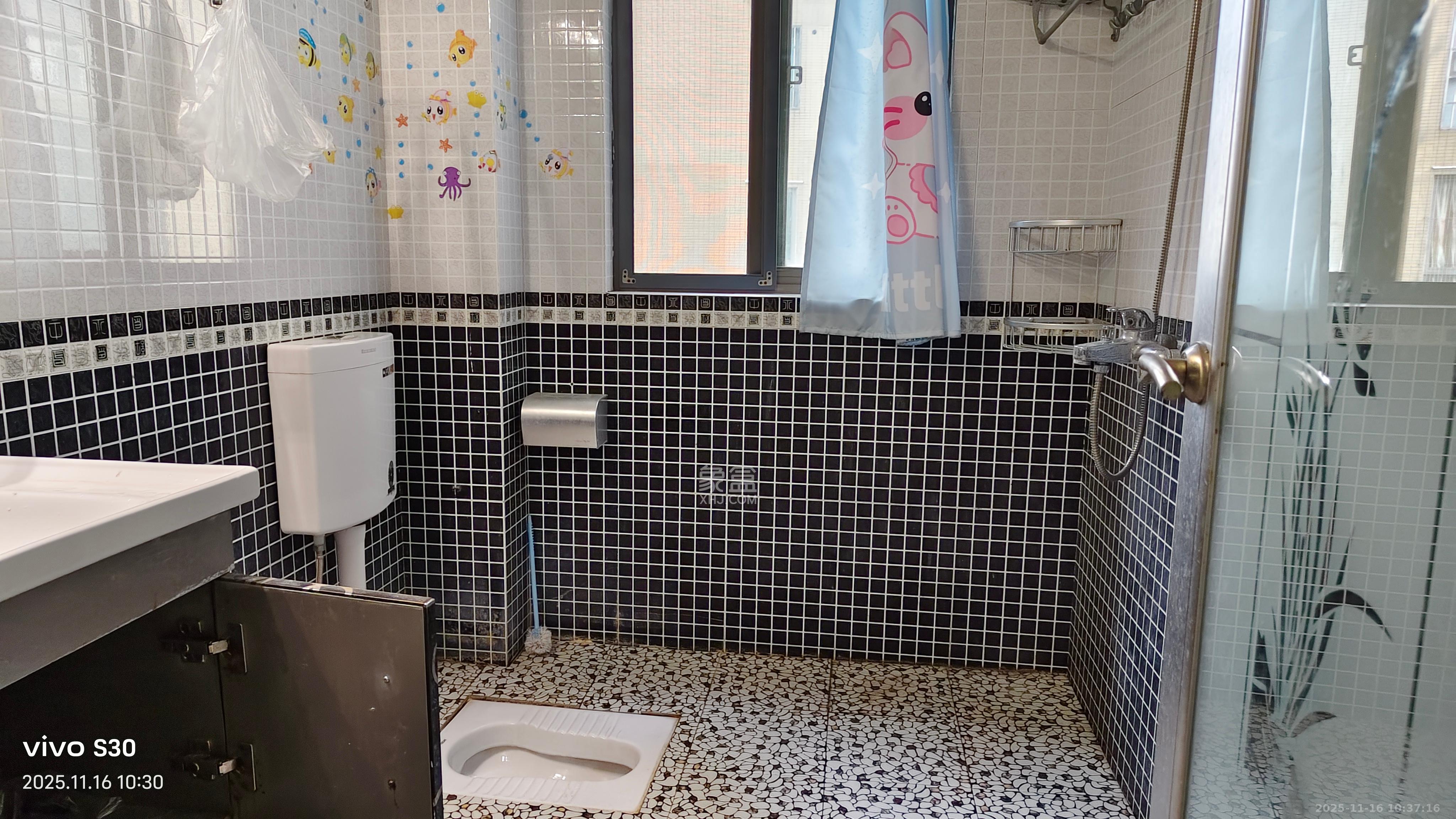 阳光晶城  2室1厅1卫    1800.0元/月室内图