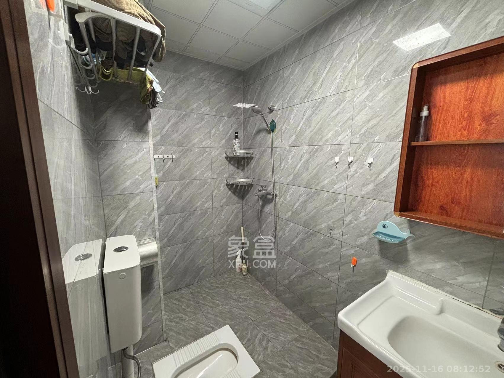 麓谷公馆（涉外国际公馆）  4室2厅3卫    3200.0元/月室内图