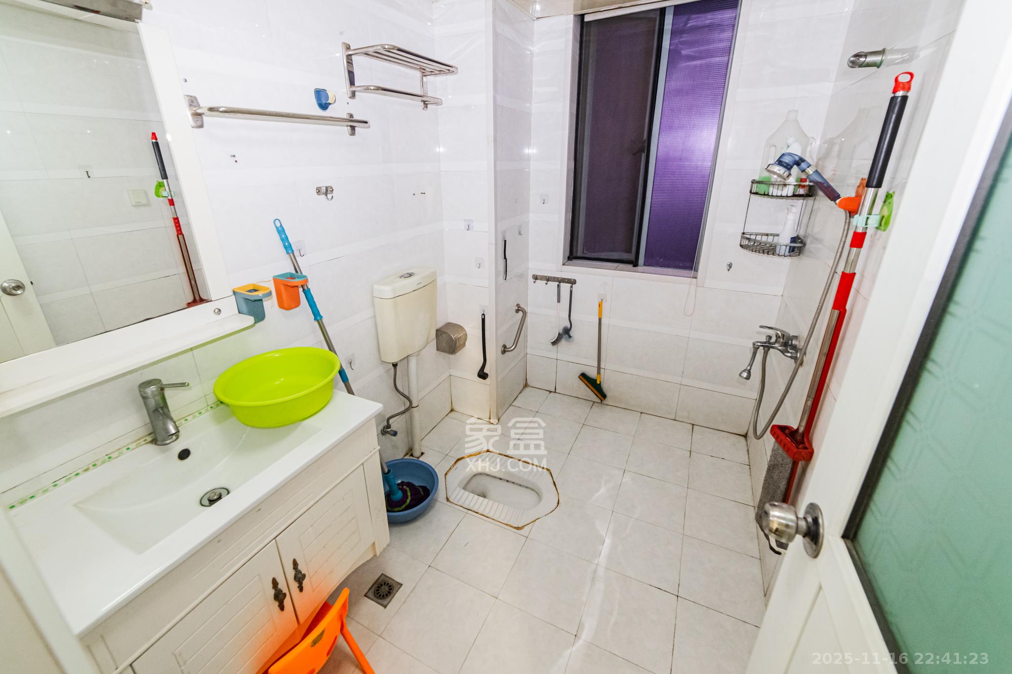 滨江君悦香邸 4室2厅2卫 109.0万 滨江君悦香邸 4室2厅2卫 109.0万卫生间