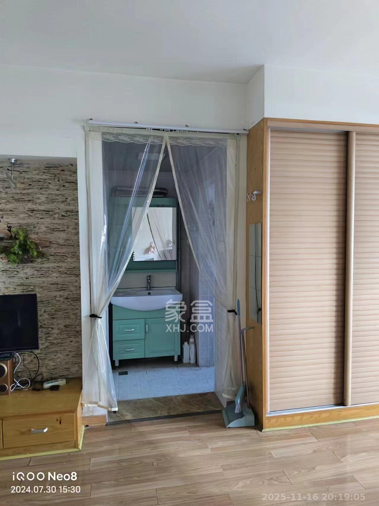 金碧文华  1室1厅1卫    1500.0元/月室内图