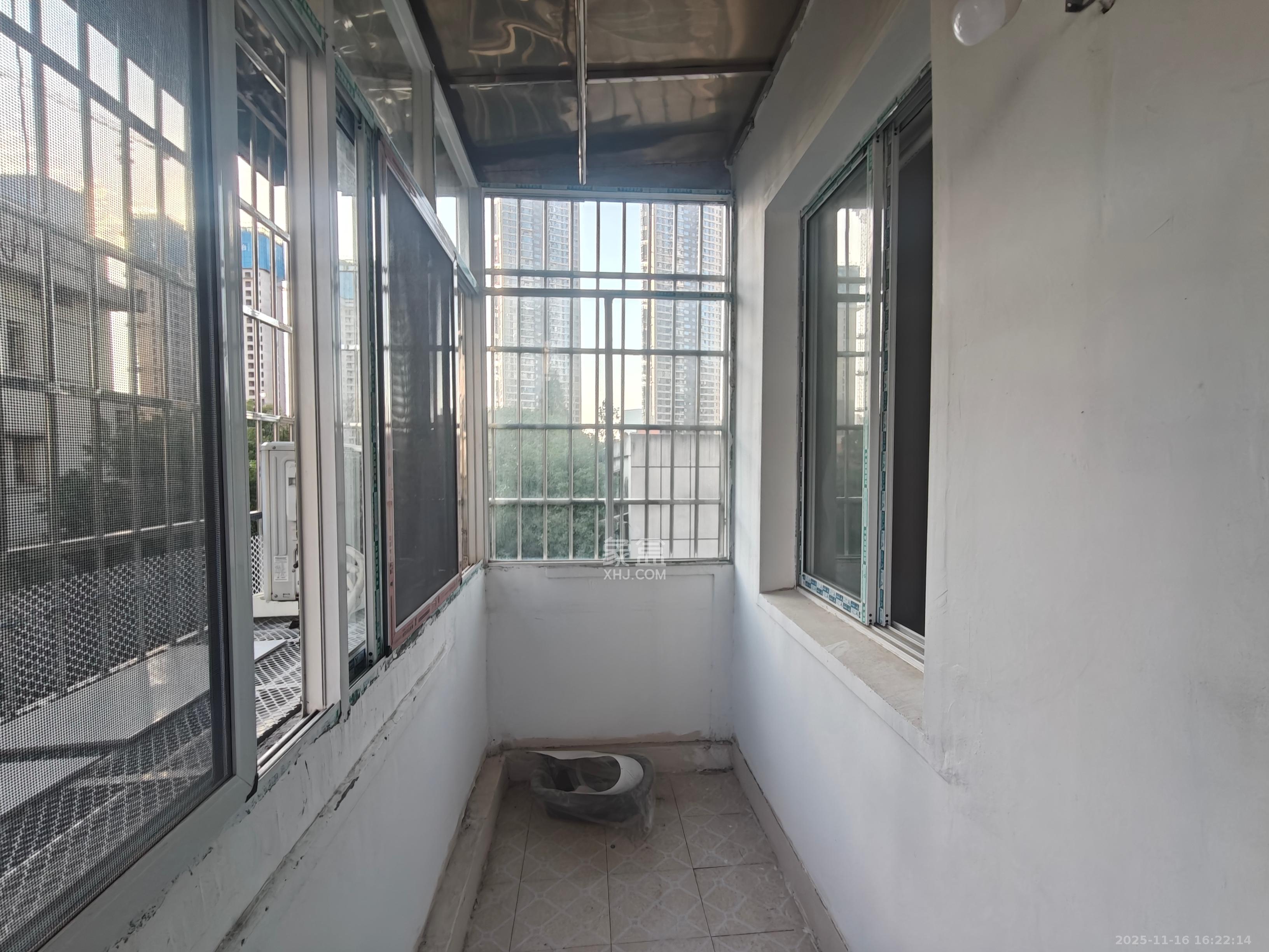 人造板厂宿舍（新河北堤1号）  1室1厅1卫    1700.0元/月室内图