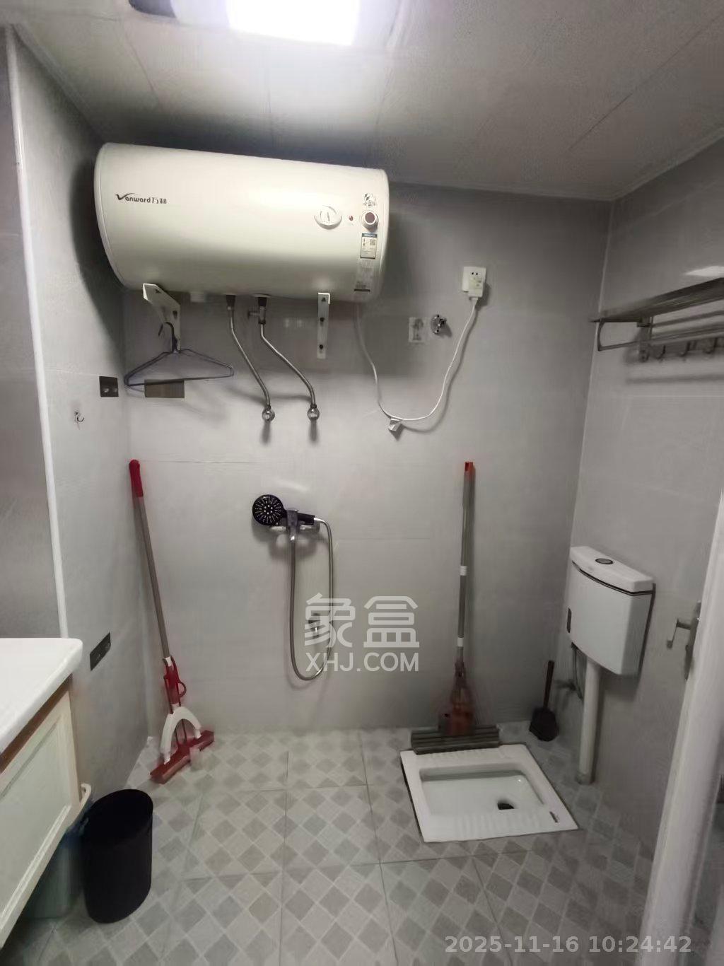 长房时代城  1室1厅1卫    1500.0元/月室内图