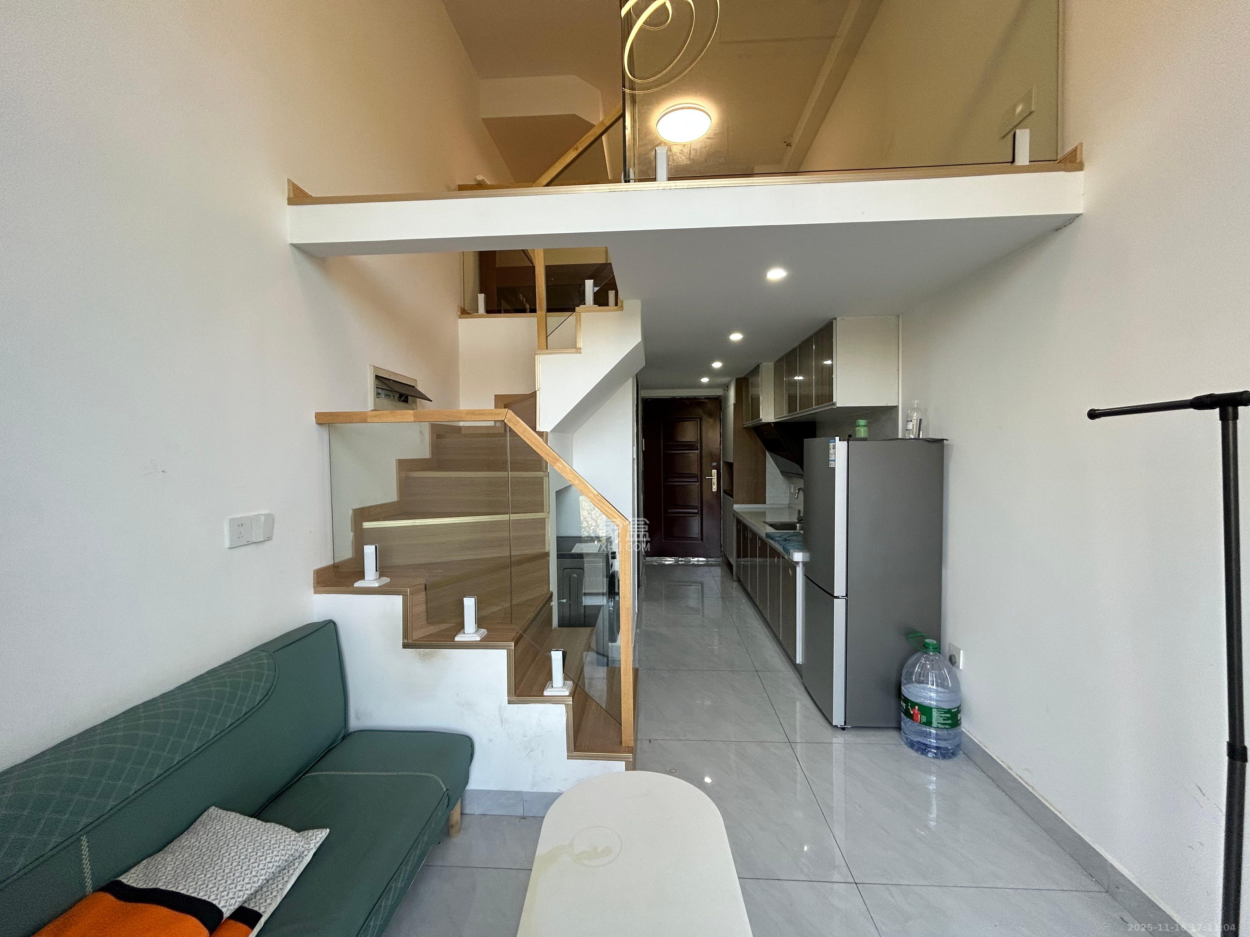 新长海D1站  1室1厅1卫    1400.0元/月