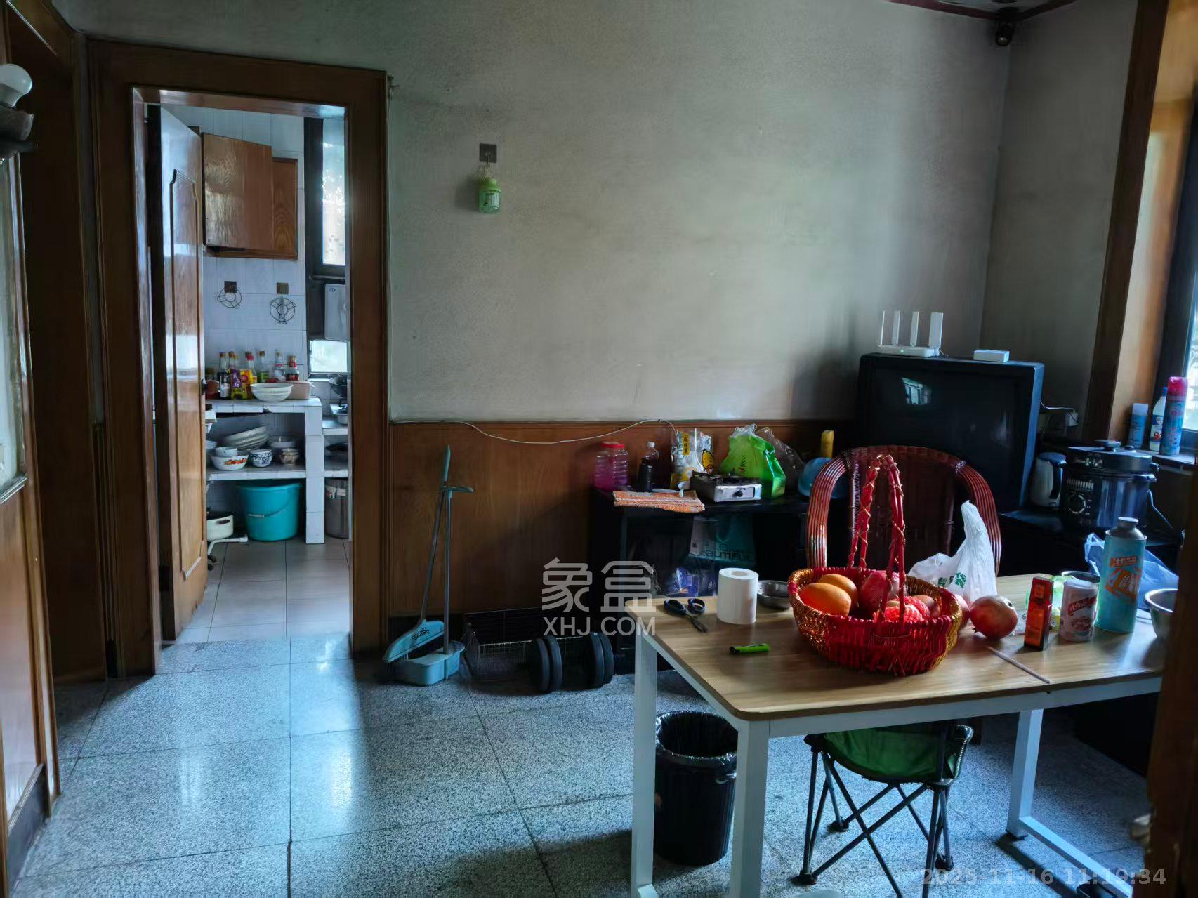 长沙理工大学黄土岭教职工住宅区 2室1厅1卫 1200.0元/月 长沙理工大学黄土岭教职工住宅区 2室1厅1卫 1200.0元/月室内图