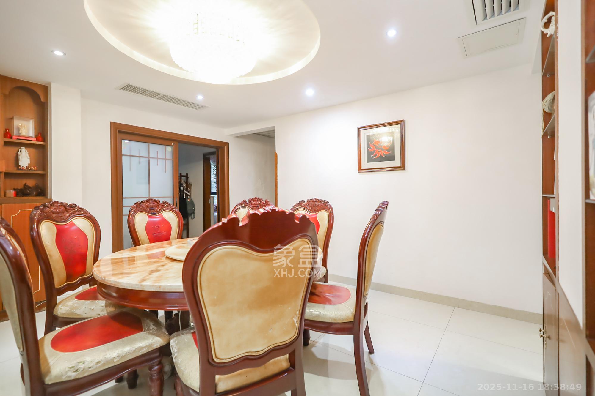 西山汇景一、二期 4室2厅2卫 356.0万 西山汇景一、二期 4室2厅2卫 356.0万其他