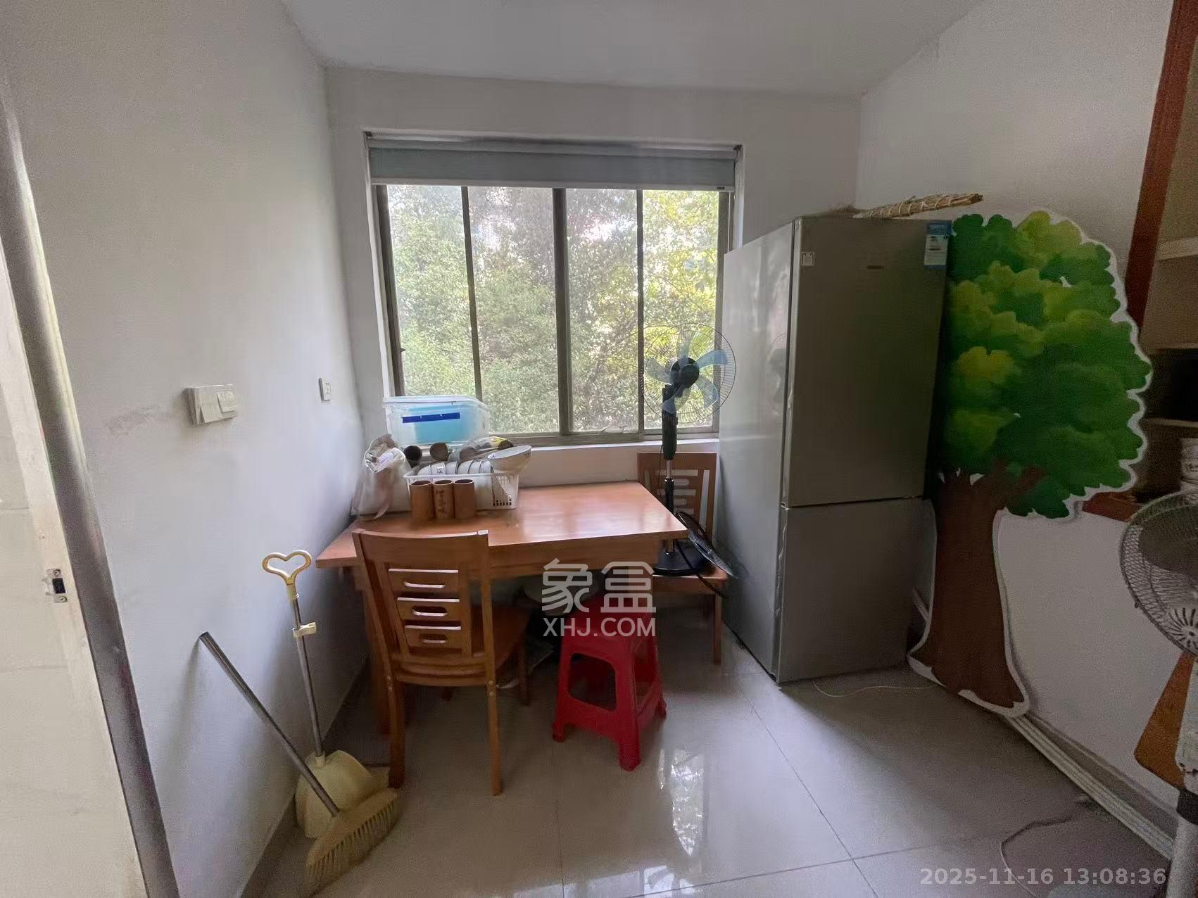 中南石油局宿舍 3室1厅1卫 2800.0元/月 中南石油局宿舍 3室1厅1卫 2800.0元/月室内图