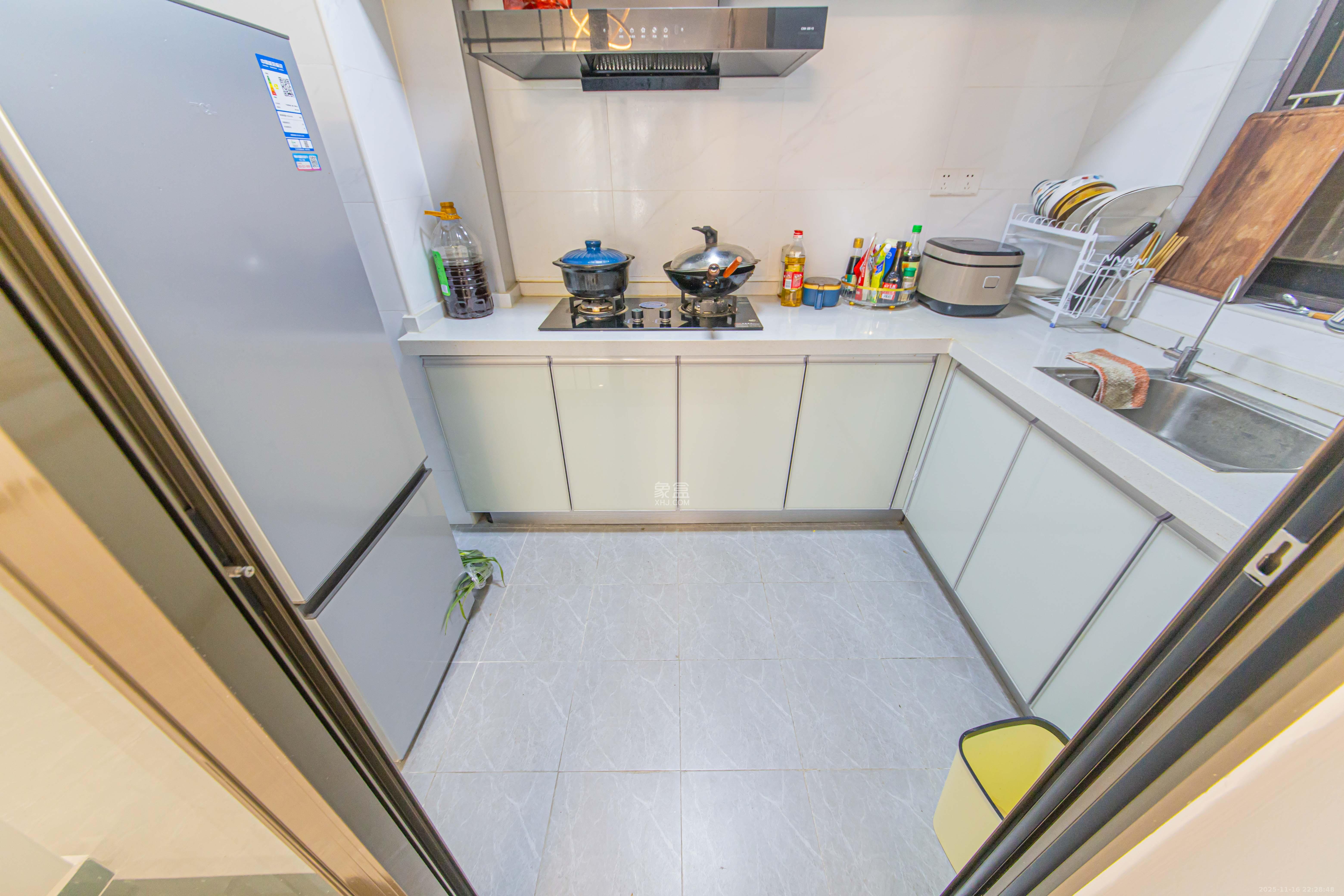 北辰中央公园DF区  3室2厅1卫    96.0万厨房