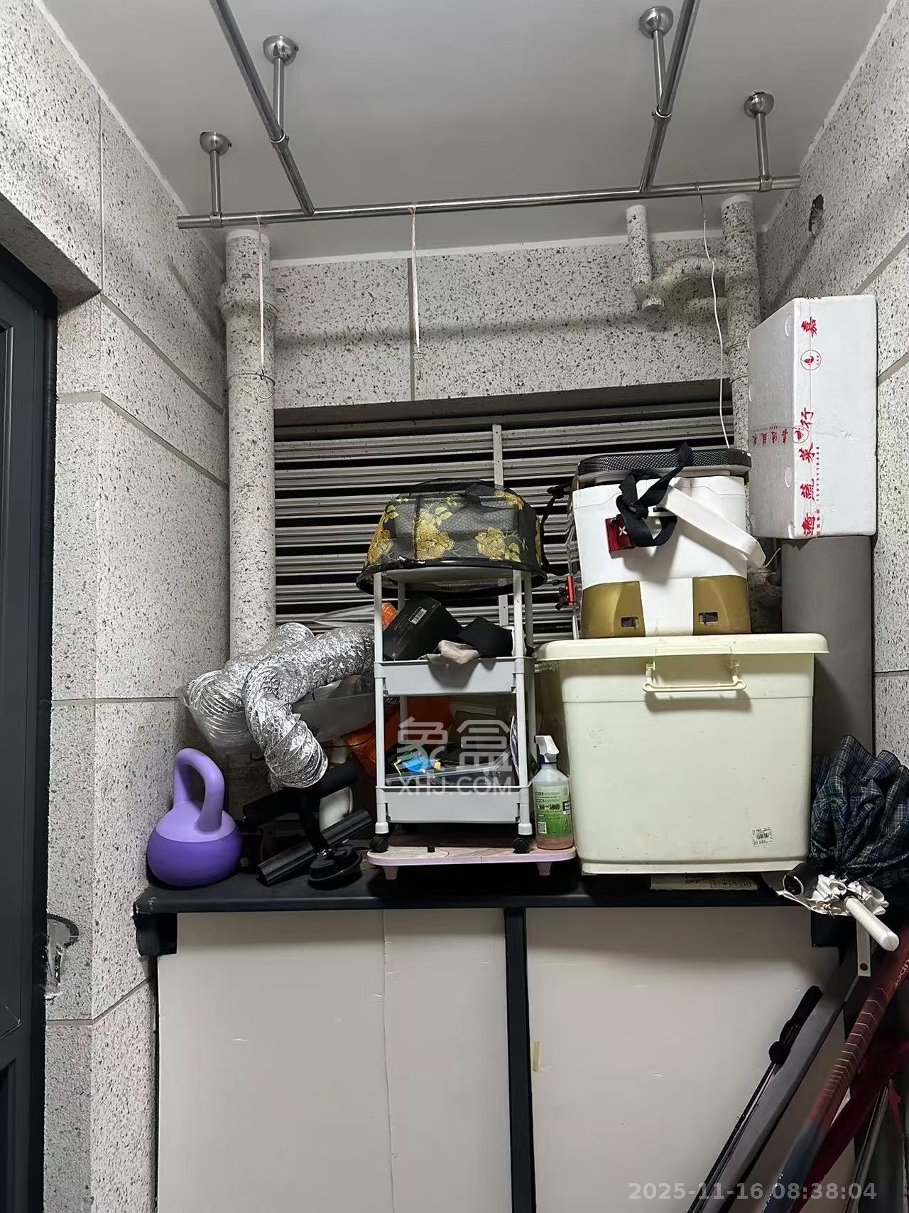 中海梅溪湖壹号  1室1厅1卫    1700.0元/月室内图