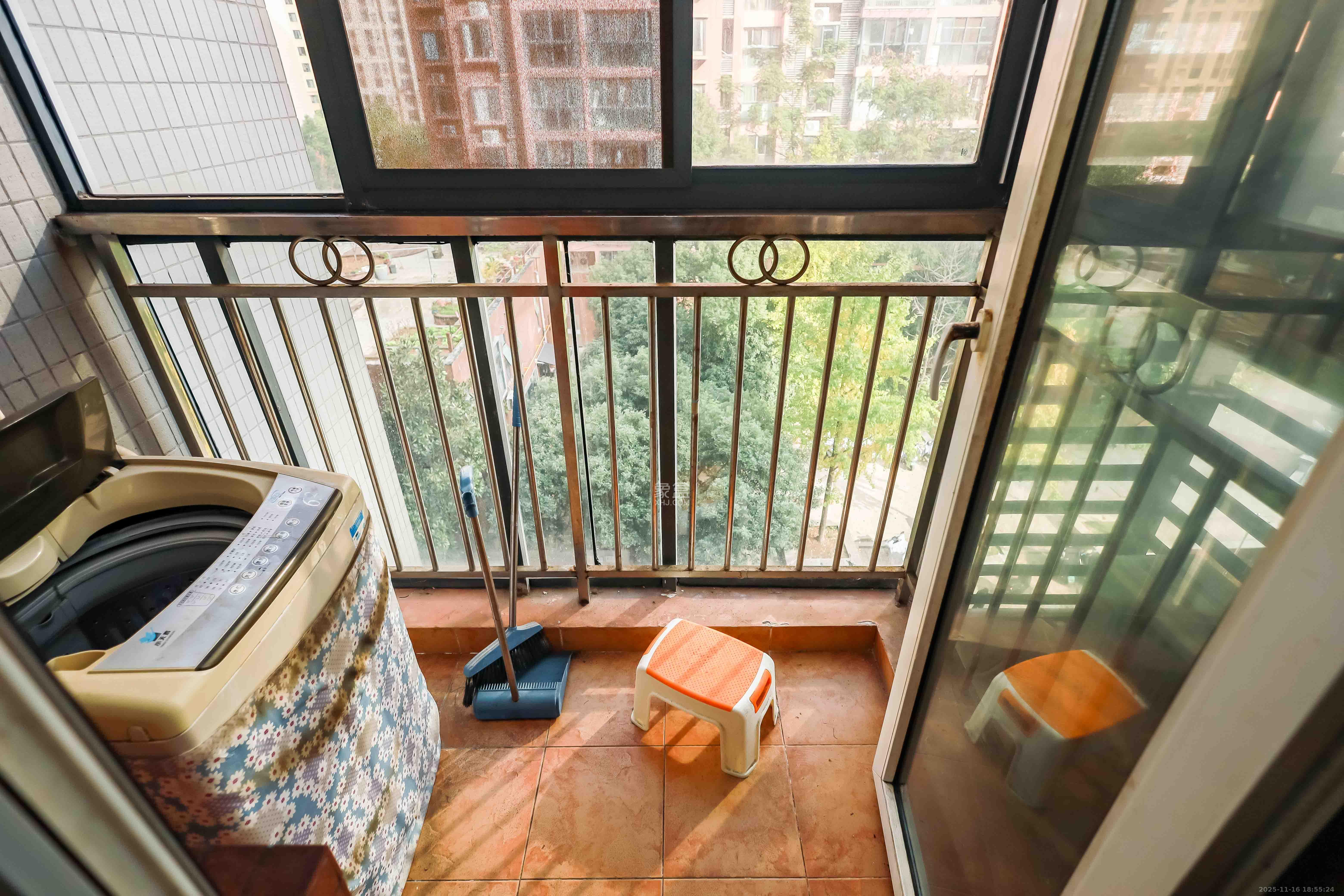 联美品格 3室2厅2卫 83.8万 联美品格 3室2厅2卫 83.8万阳台