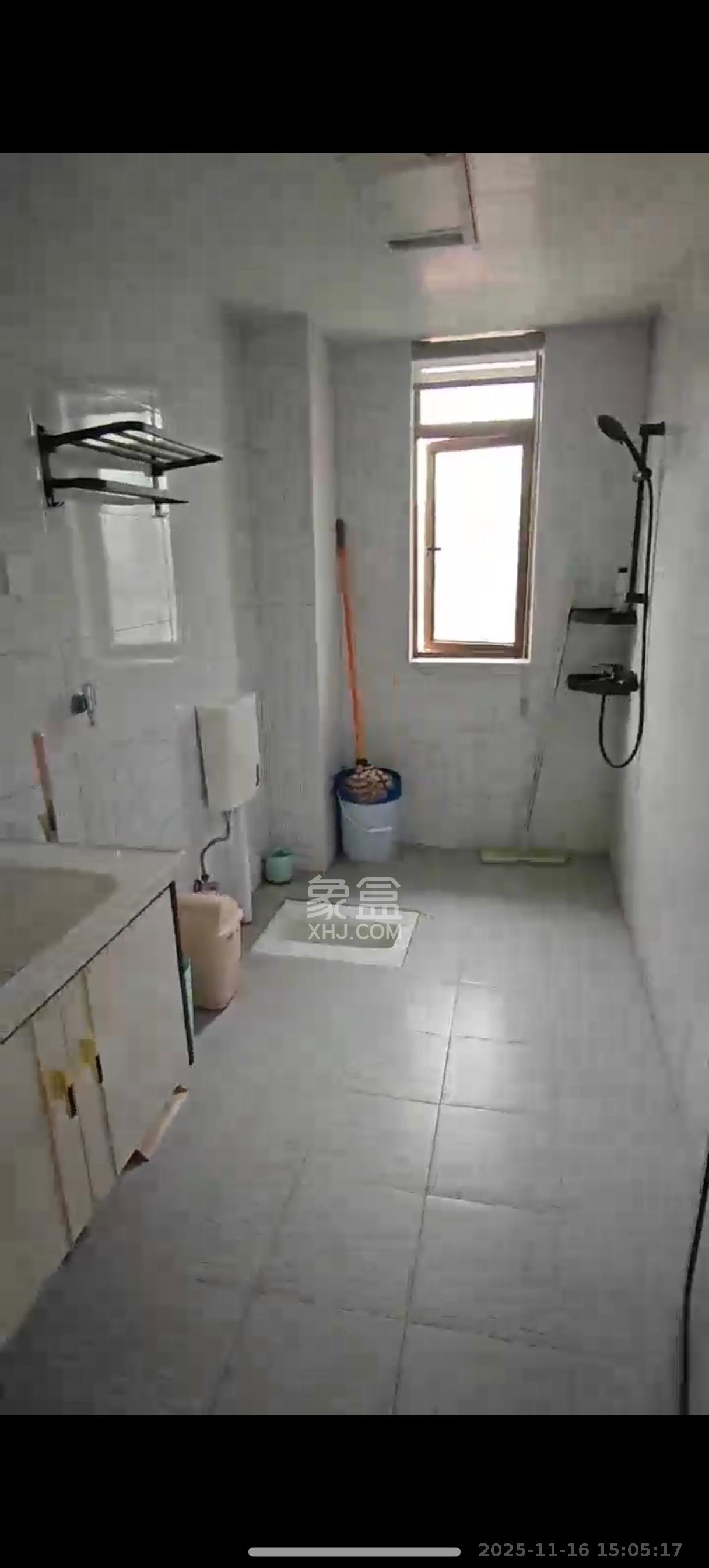 江山帝景雅典 3室2厅2卫 2800.0元/月 江山帝景雅典 3室2厅2卫 2800.0元/月室内图