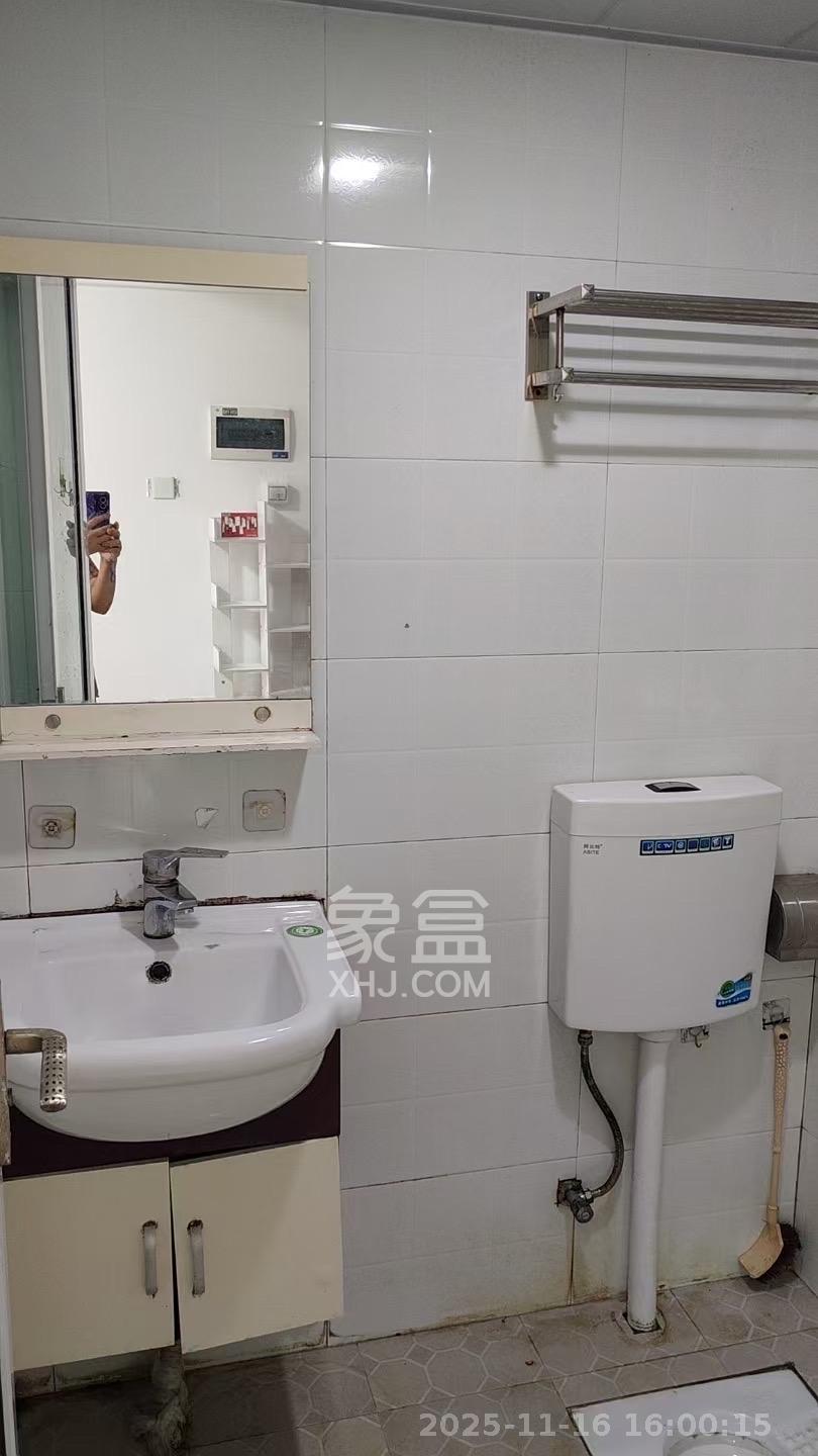 红公馆(前程丽景大厦) 1室1厅1卫 1400.0元/月 红公馆(前程丽景大厦) 1室1厅1卫 1400.0元/月室内图