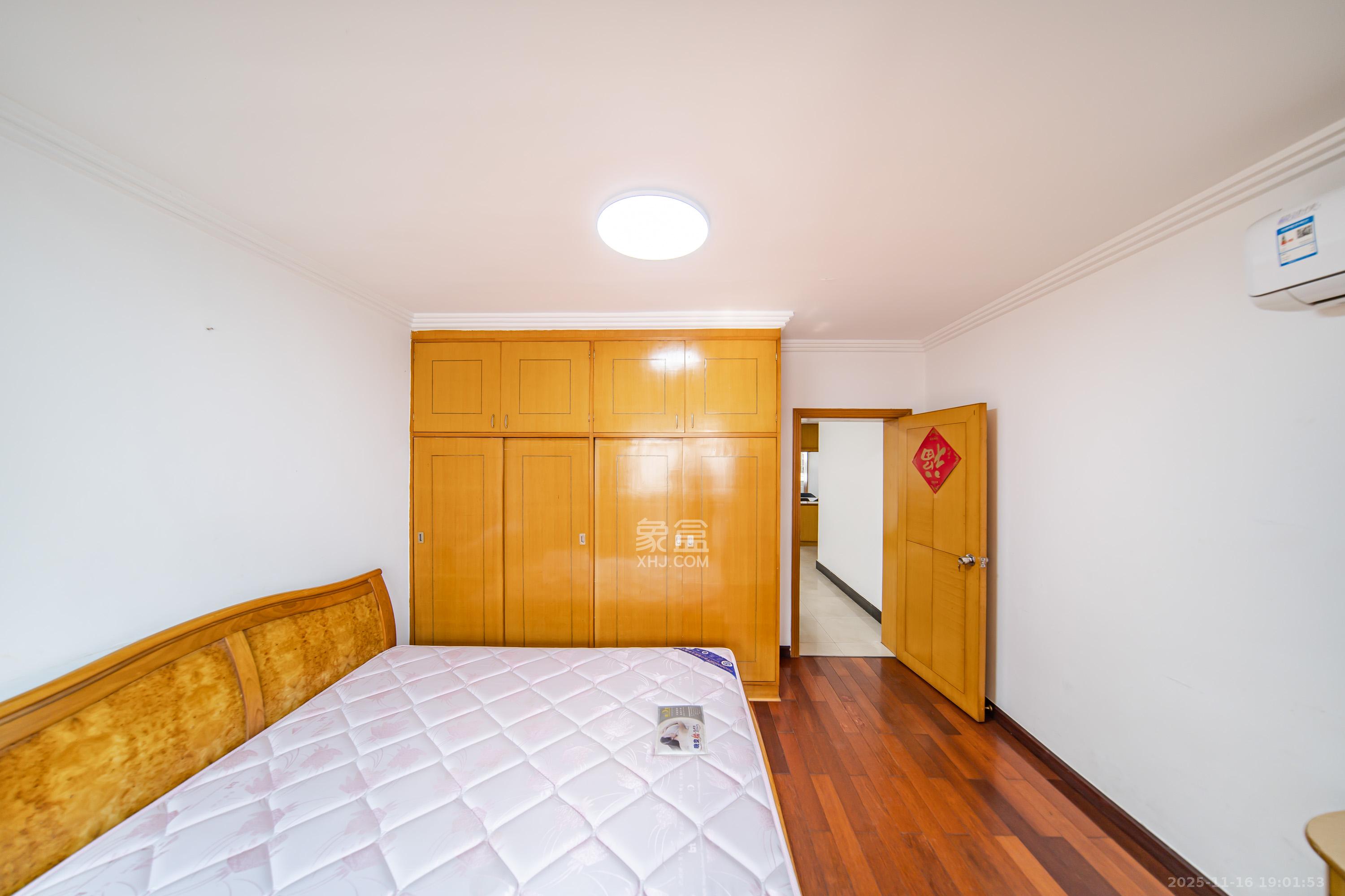 金帆小区 2室2厅1卫 48.8万 金帆小区 2室2厅1卫 48.8万卧室