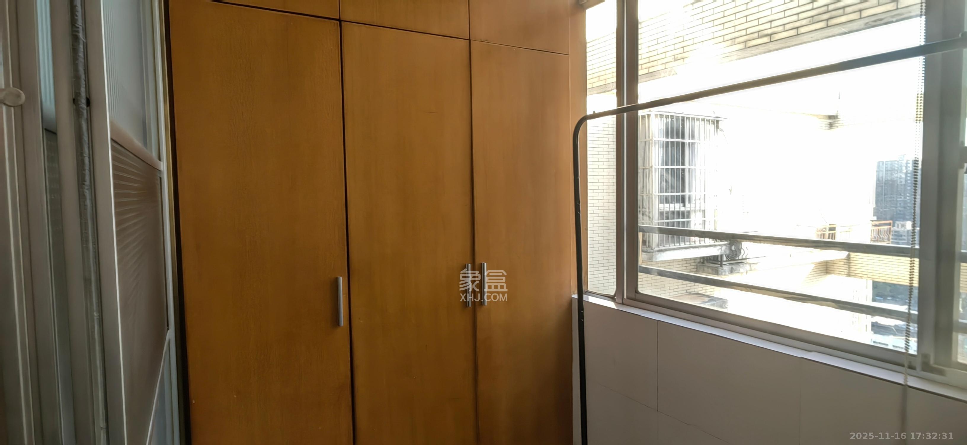 雄踞都市东家  2室2厅1卫    2000.0元/月室内图