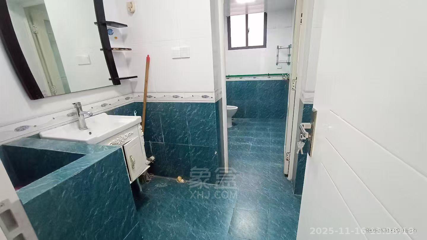 华茂商厦 4室2厅2卫 2500.0元/月 华茂商厦 4室2厅2卫 2500.0元/月室内图