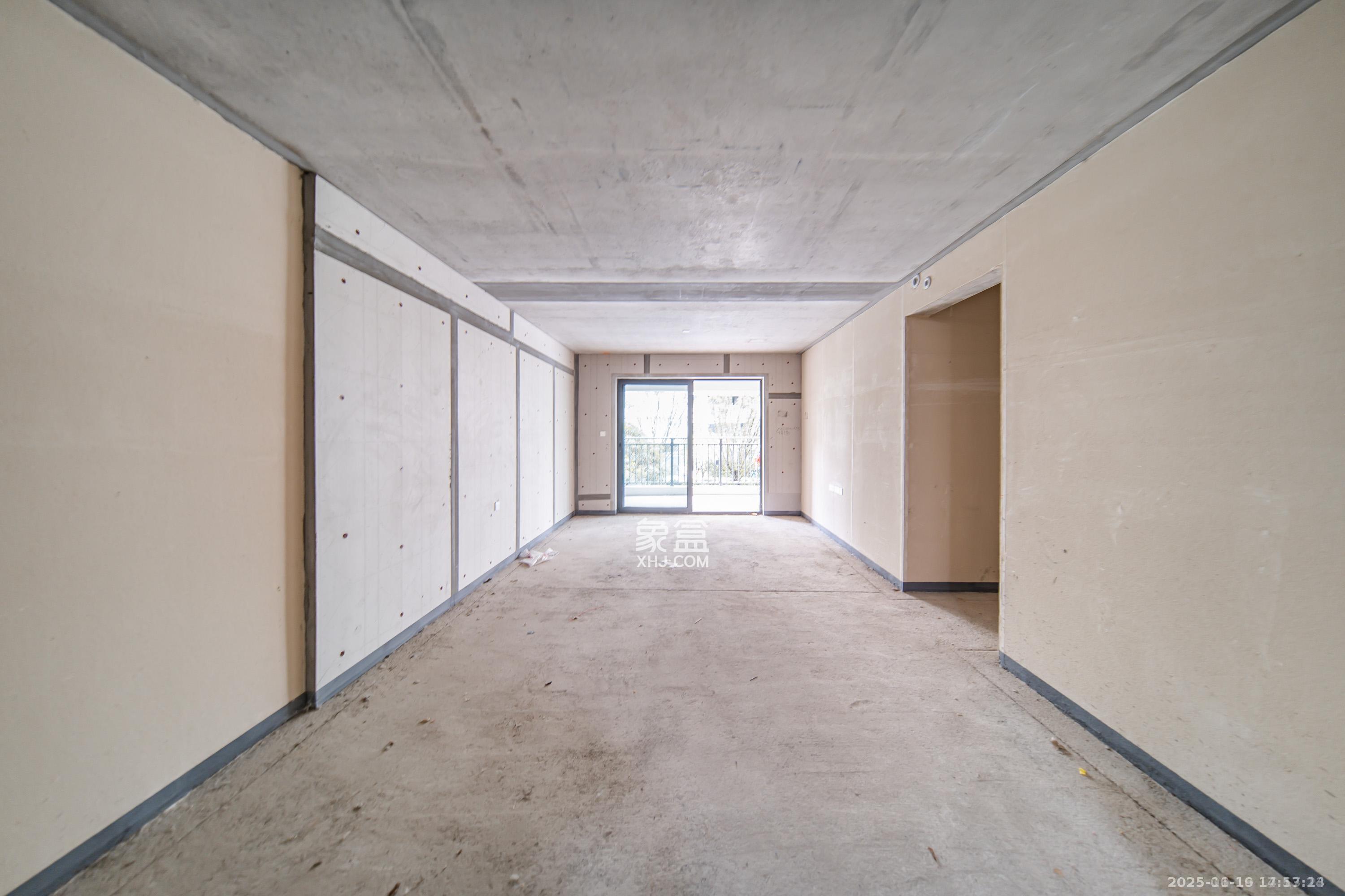 保利长交锦上  3室2厅1卫    1500.0元/月室内图