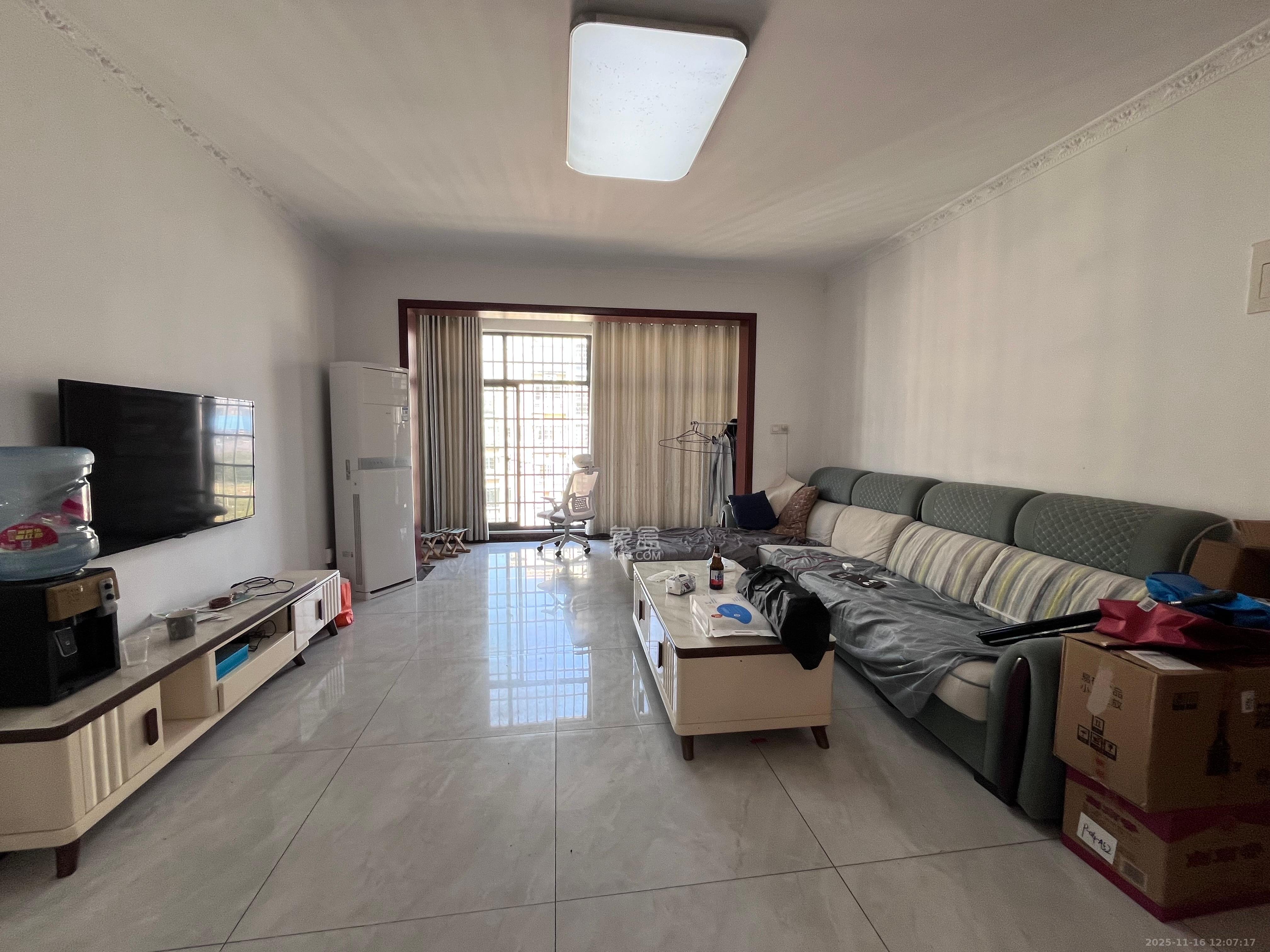 和润园一、二期 3室2厅2卫 2000.0元/月 和润园一、二期 3室2厅2卫 2000.0元/月室内图