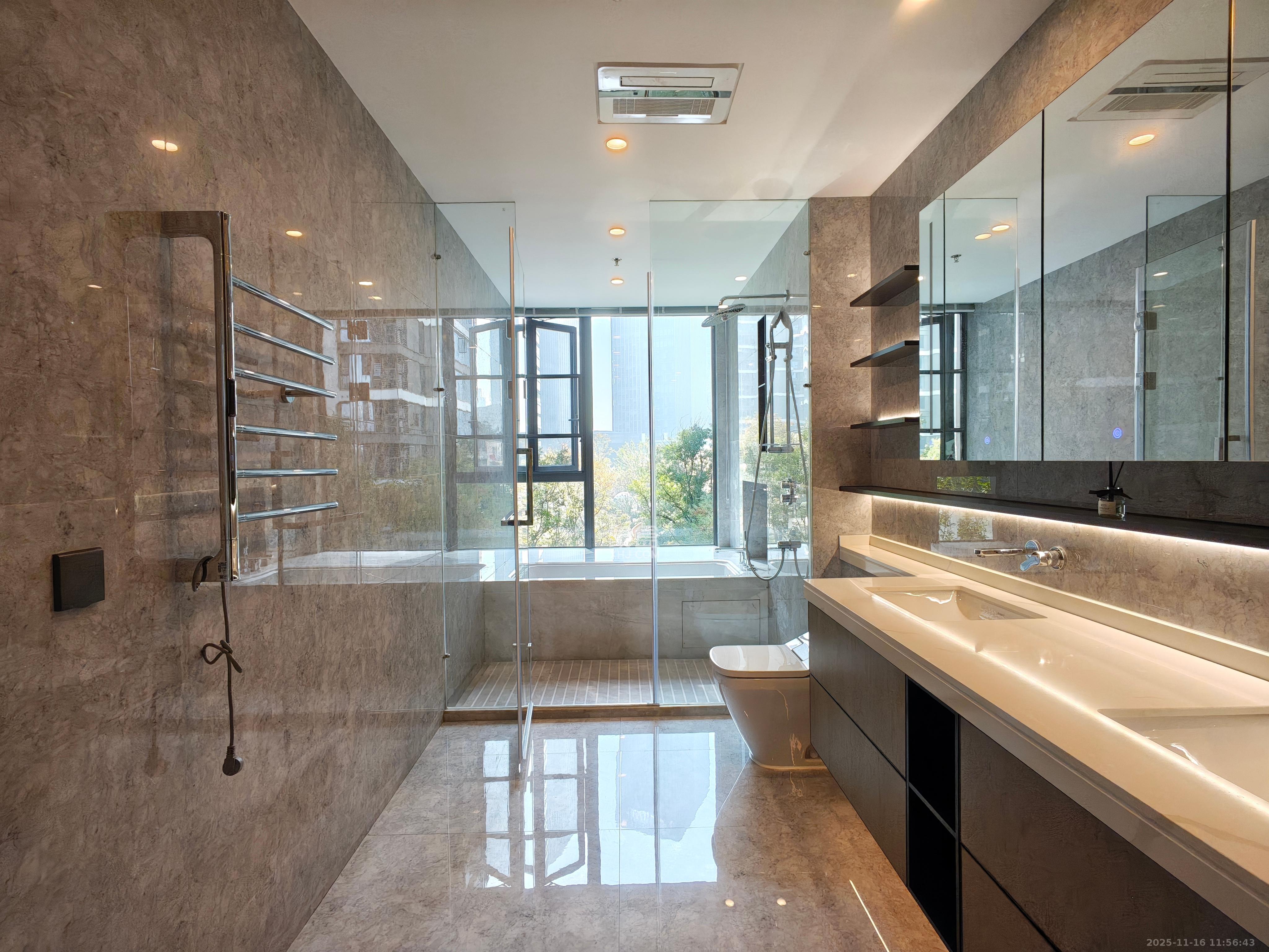 旭辉铂悦湘江 4室2厅3卫 20000.0元/月 旭辉铂悦湘江 4室2厅3卫 20000.0元/月室内图