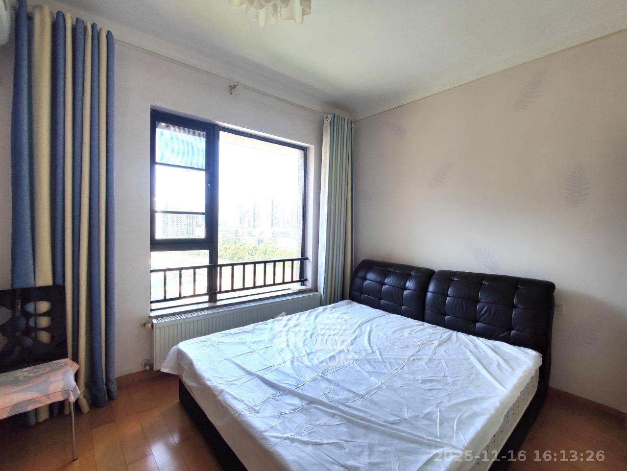 珠江郦城探香里 3室2厅1卫 2300.0元/月 珠江郦城探香里 3室2厅1卫 2300.0元/月室内图