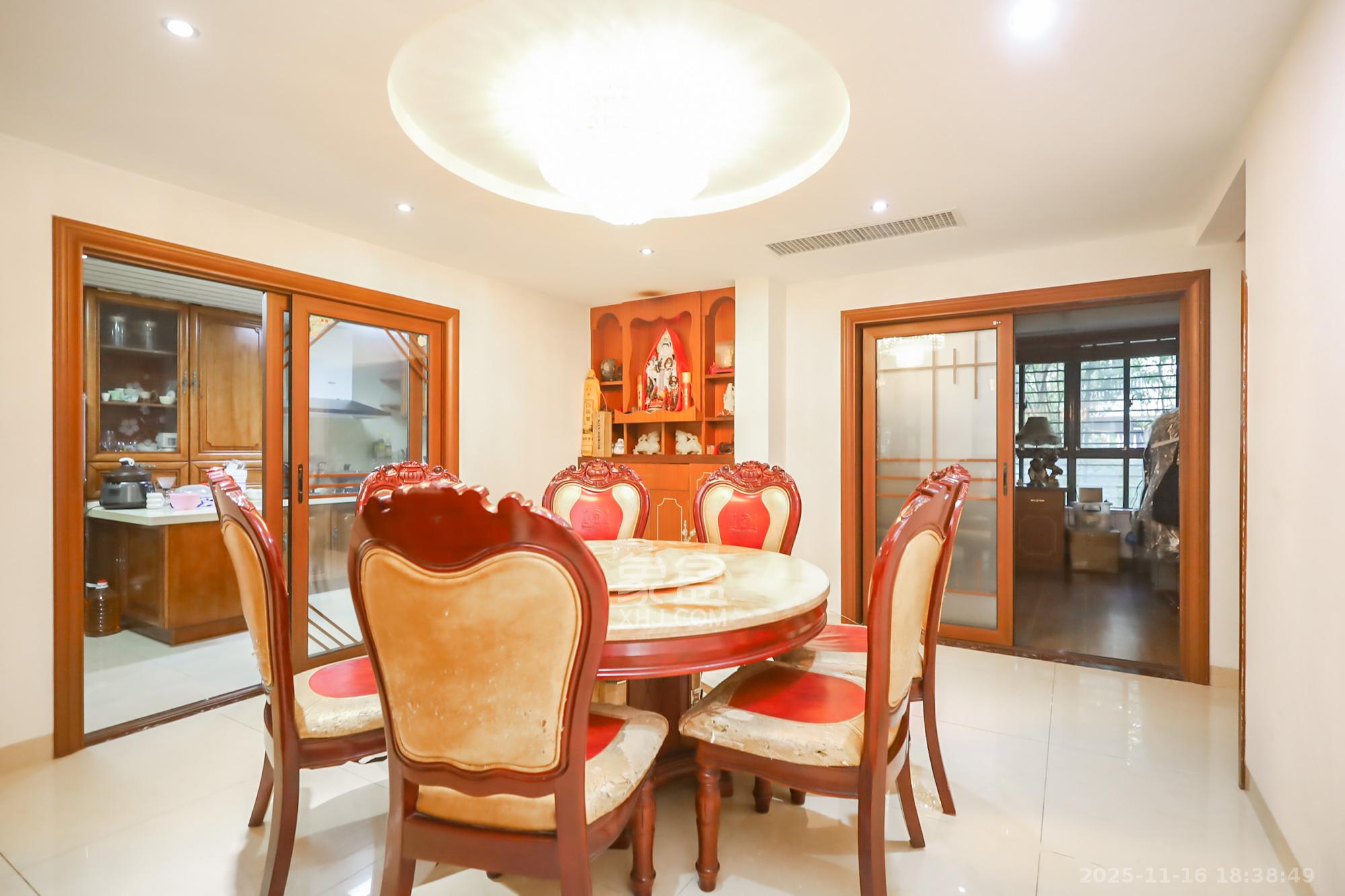 西山汇景一、二期  4室2厅2卫    356.0万其他