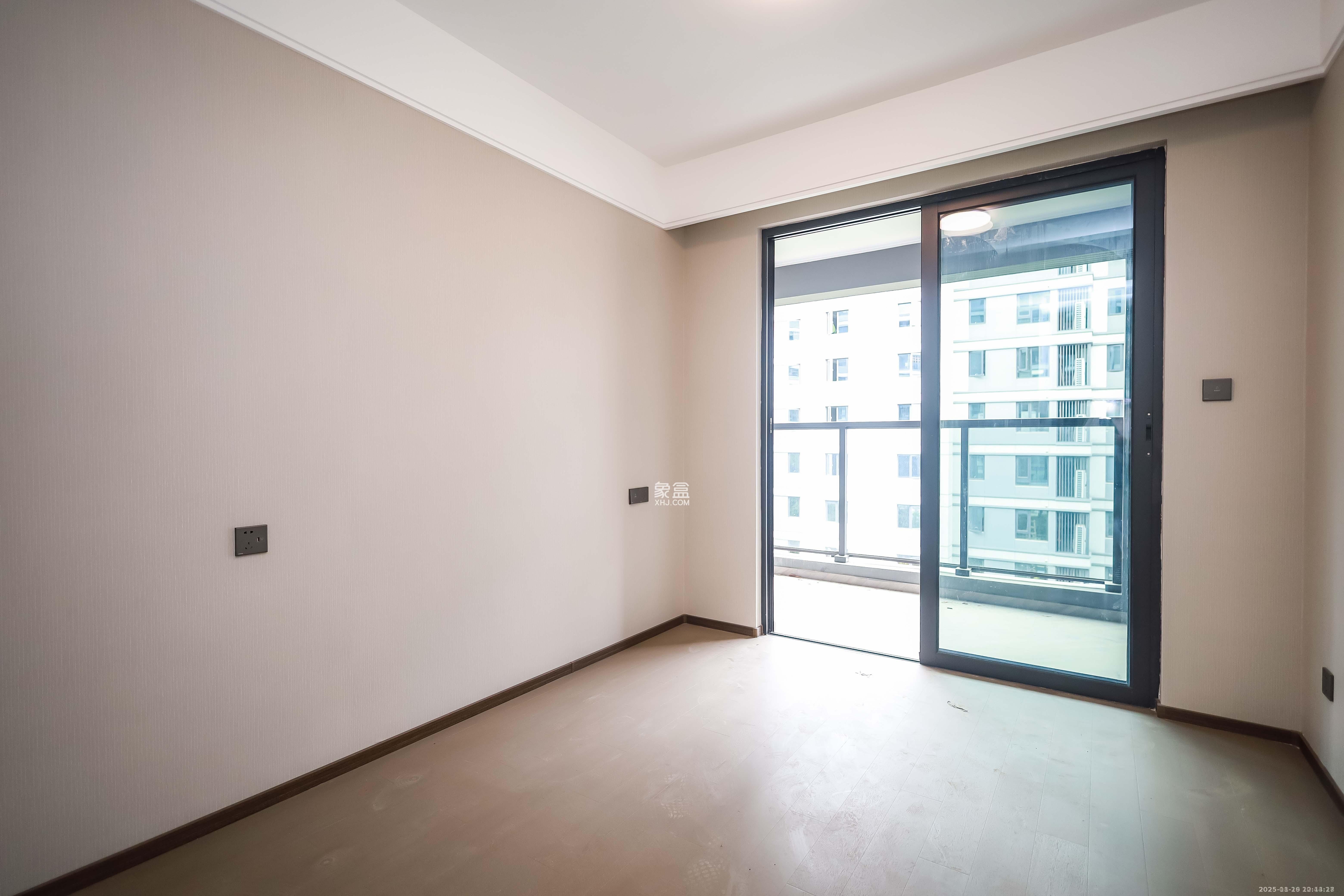 龙湖舜山府  4室2厅1卫    6000.0元/月室内图