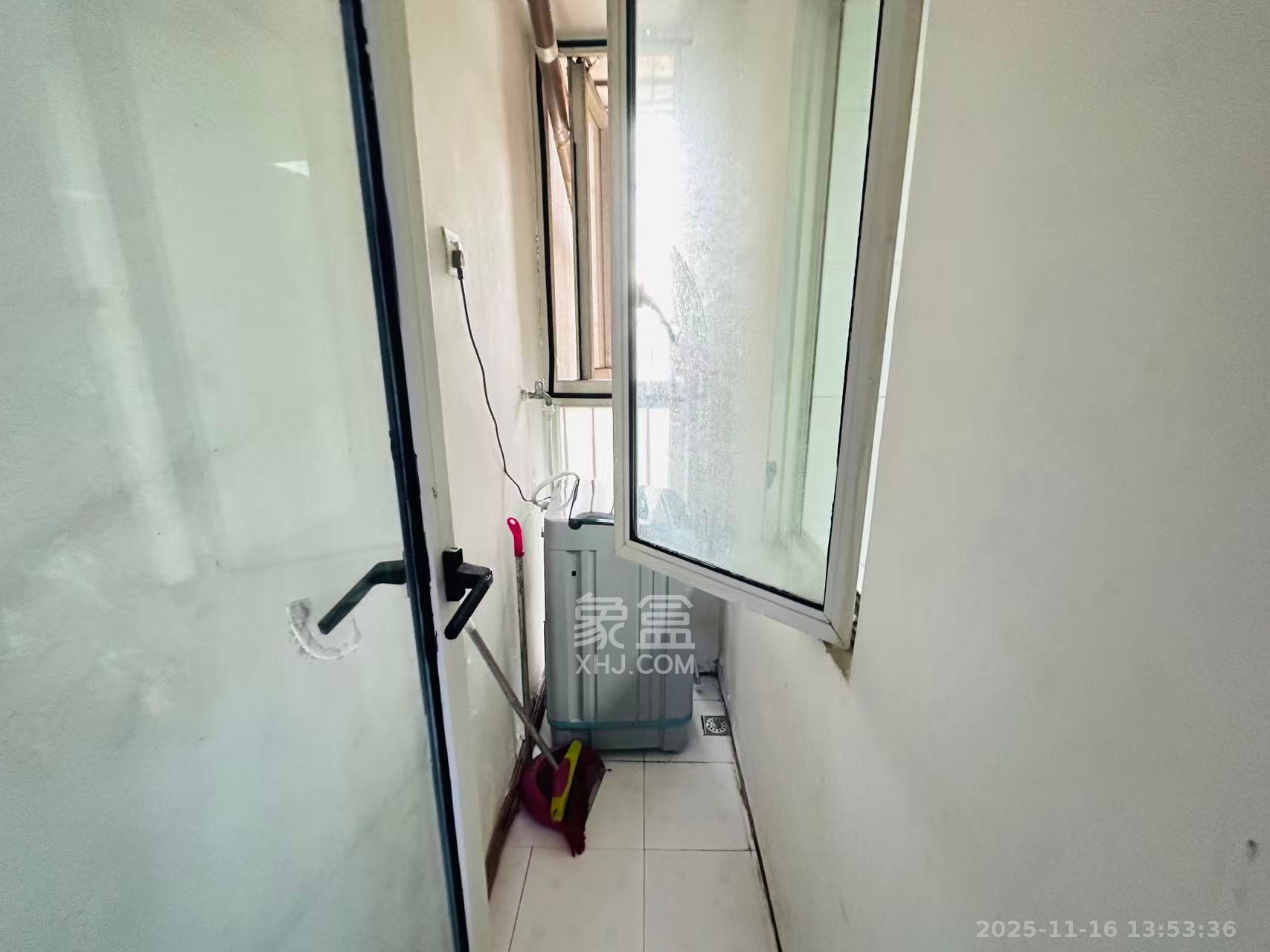 白沙晶城  1室1厅1卫    1800.0元/月室内图