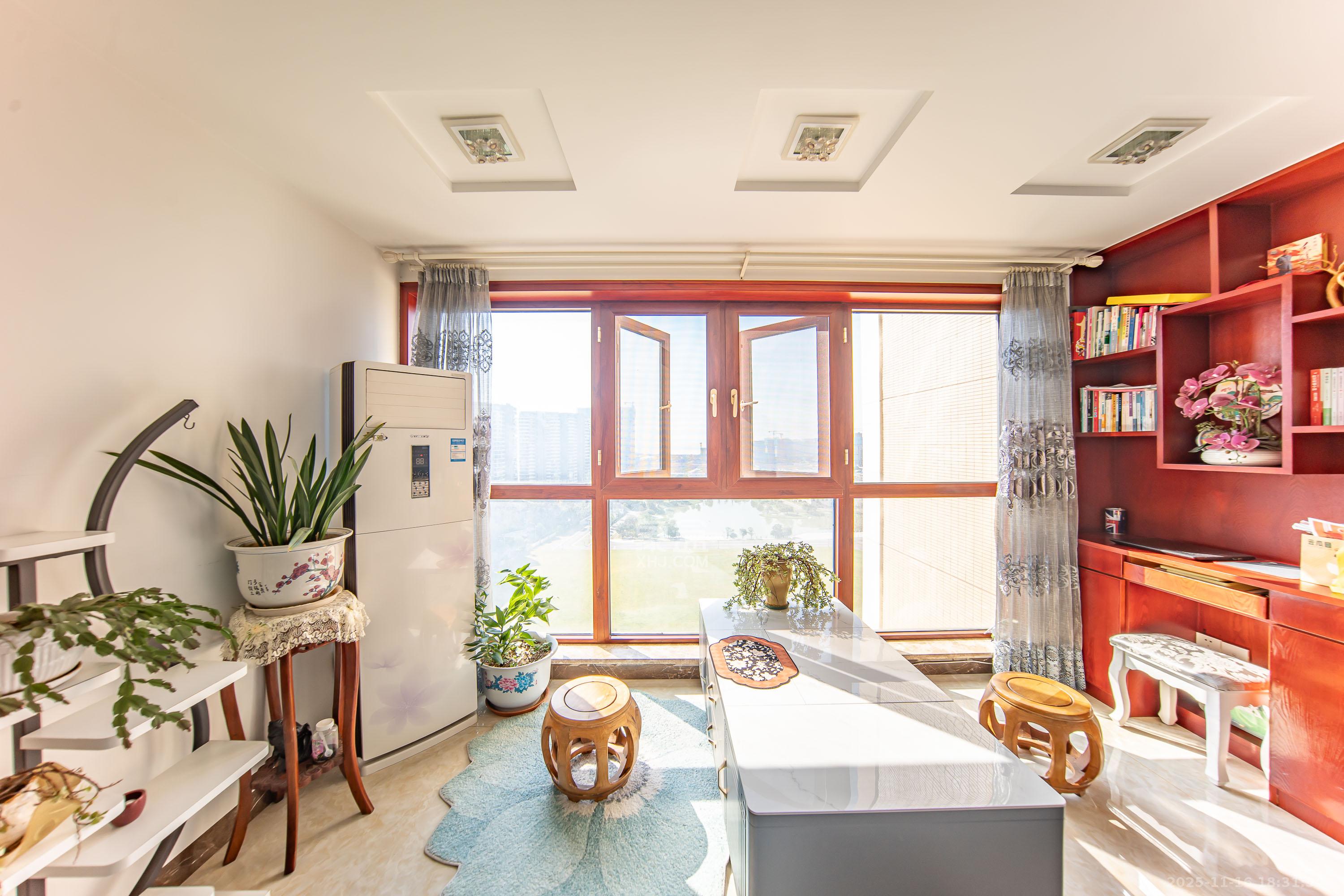 湘熙水郡(观澜海赋家园) 4室2厅2卫 170.0万 湘熙水郡(观澜海赋家园) 4室2厅2卫 170.0万阳台