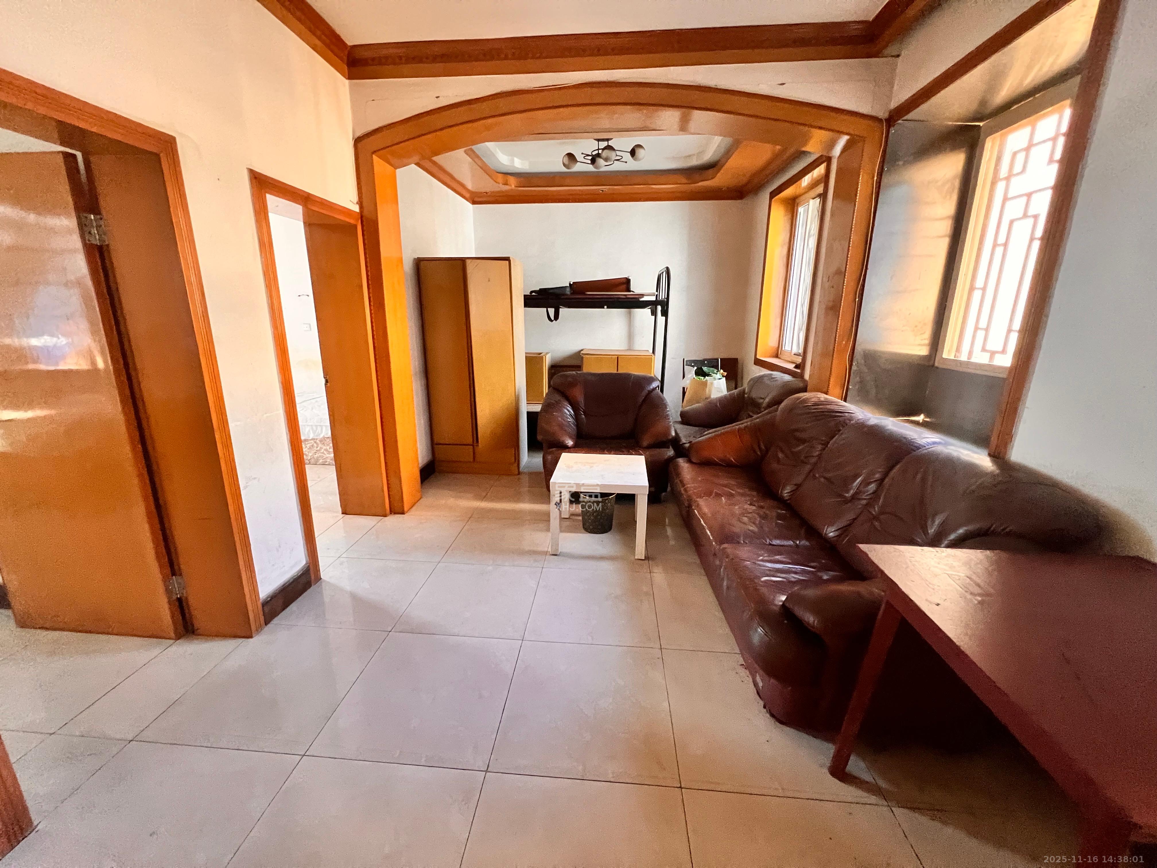 轻纺大楼  2室1厅1卫    1300.0元/月