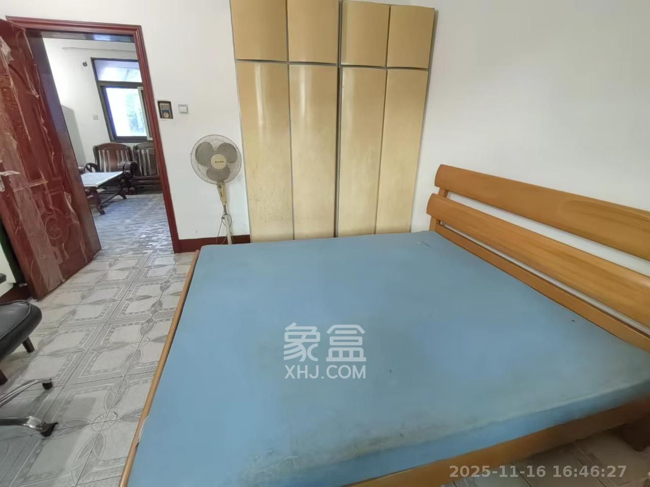 水泵厂宿舍  3室1厅1卫    1300.0元/月室内图