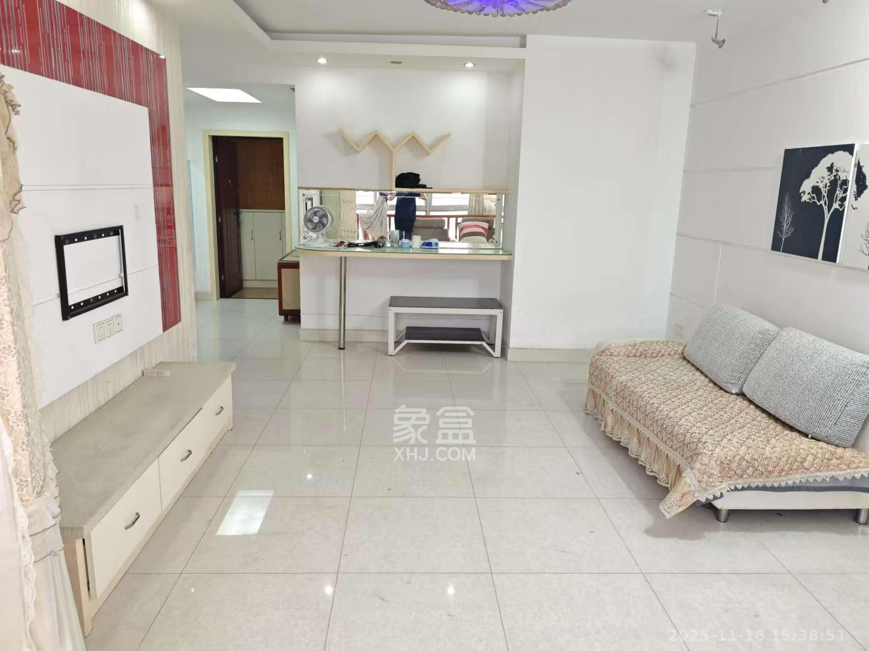 高桥现代商贸城  1室1厅1卫    1800.0元/月室内图